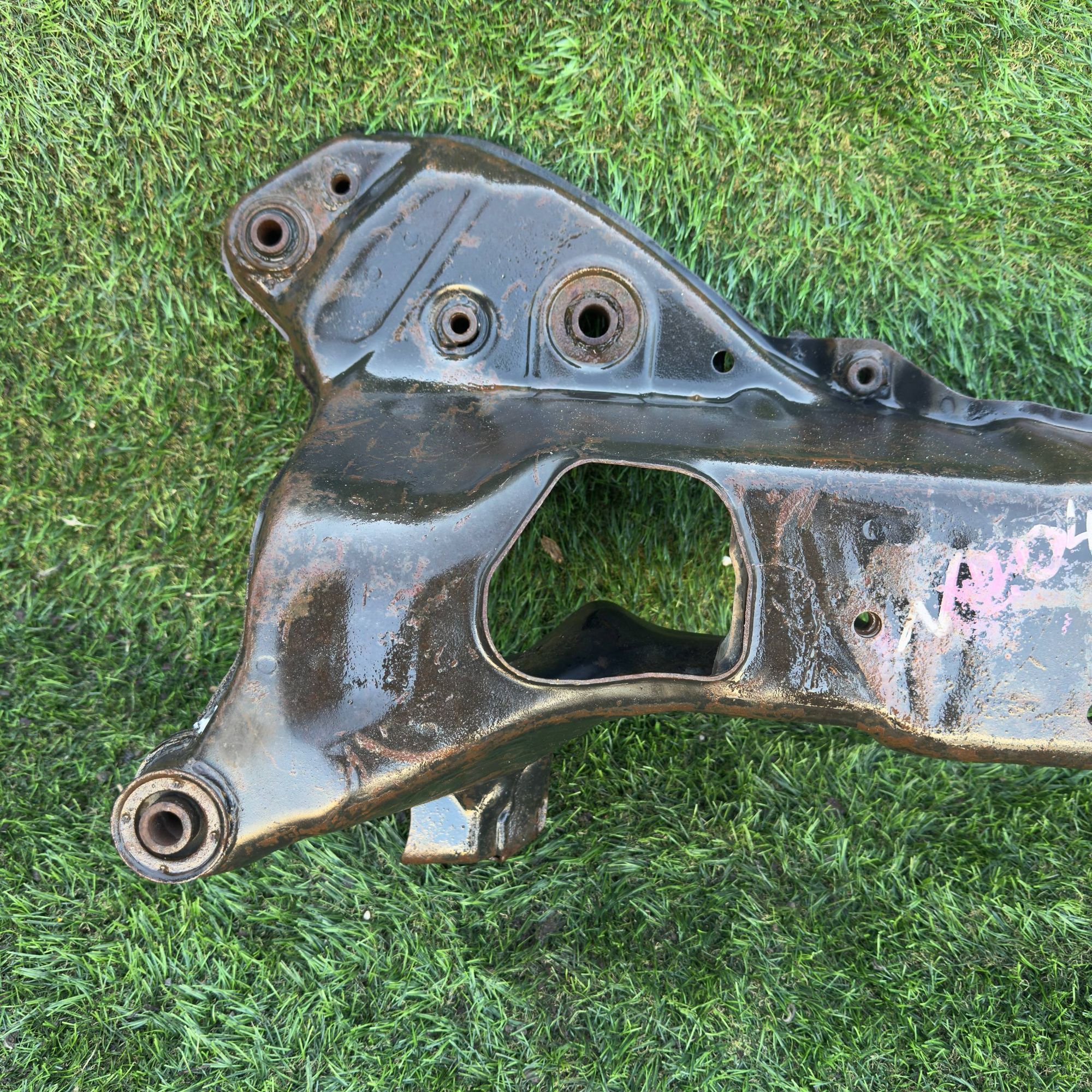 174 Подрамник передний MITSUBISHI GALANT E54A, 5000 рублей, Невинномысск