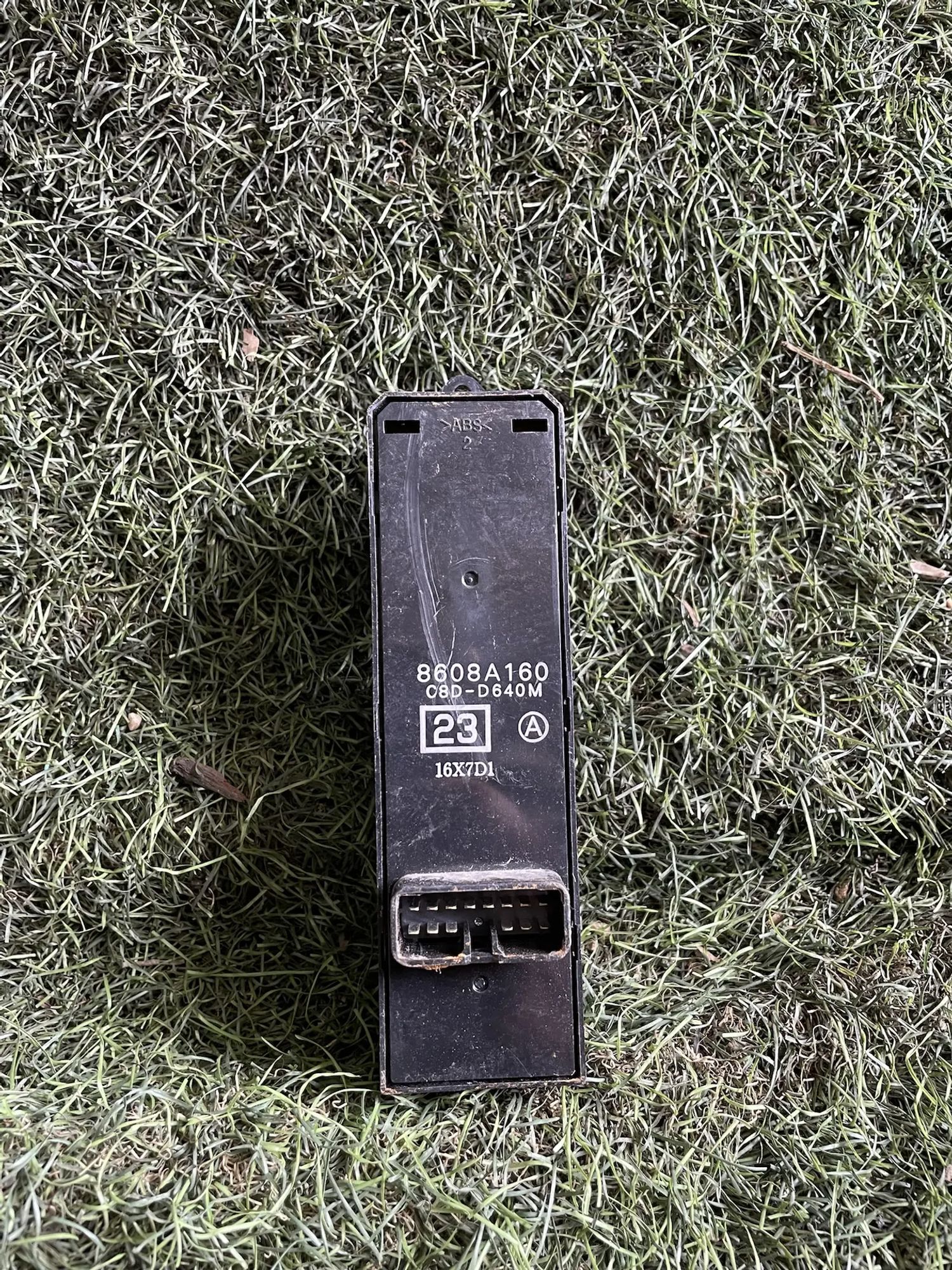 https://ycs.partsauto.market/partsauto-images/thmbs/userImages/772e461030aea93f4dbb6447c0f924d3/part/26f6c40c-730b-4596-9c53-3e591dcbb8ac_1778677395058.jpg