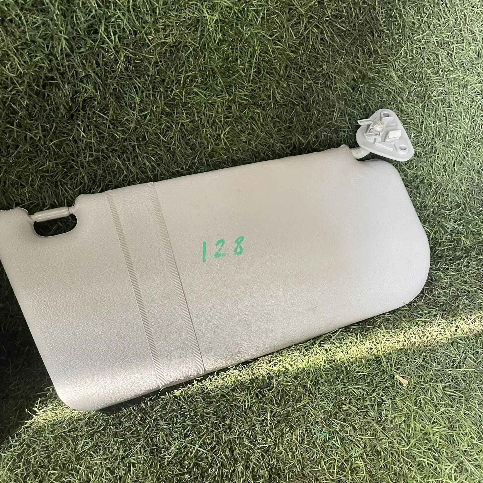 https://ycs.partsauto.market/partsauto-images/thmbs/userImages/772e461030aea93f4dbb6447c0f924d3/part/272c125c-85d9-49d3-b466-175c4fb94a12_1776946480634.jpg