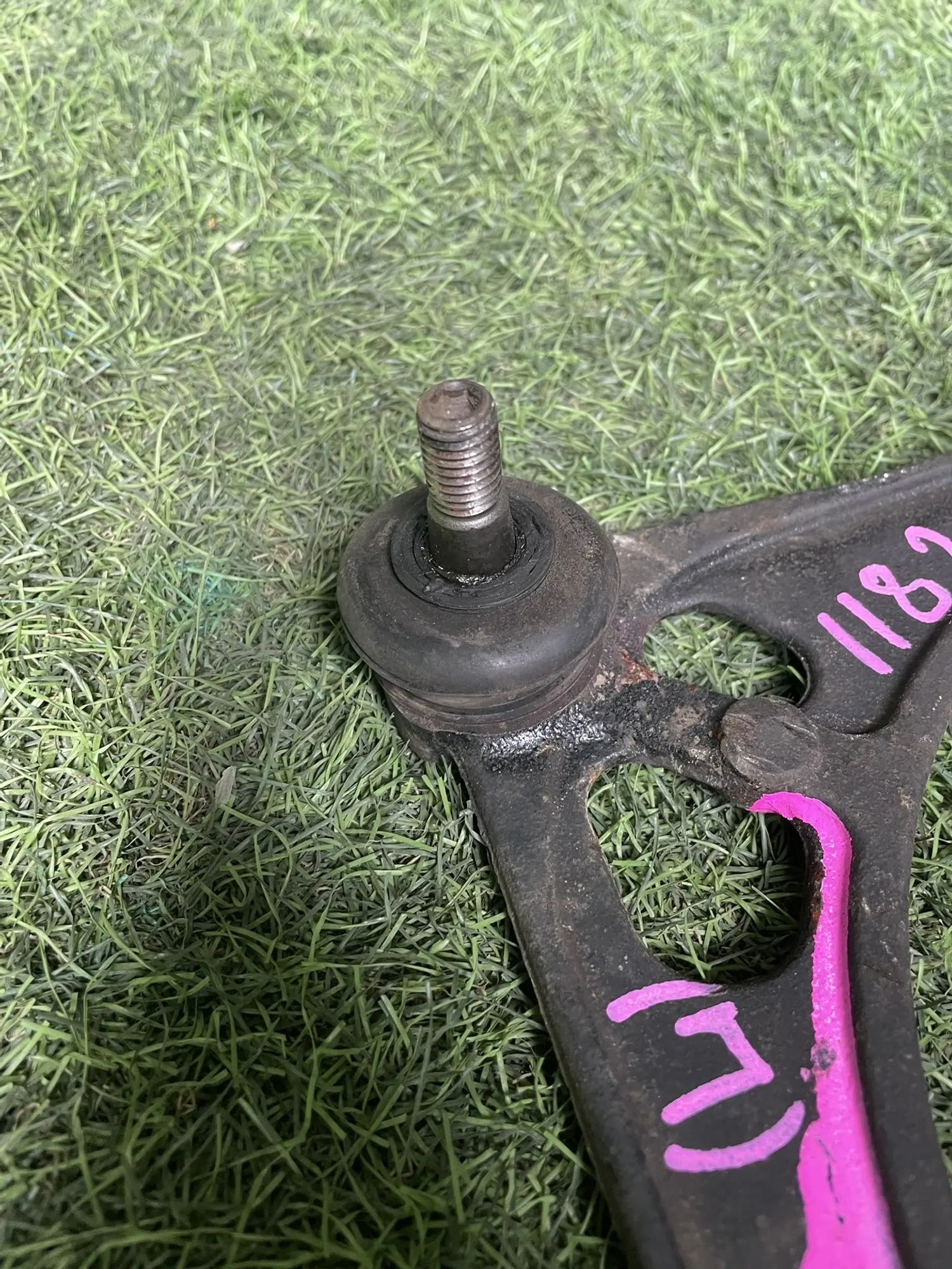 https://ycs.partsauto.market/partsauto-images/thmbs/userImages/772e461030aea93f4dbb6447c0f924d3/part/27b4cf54-8321-4172-a63f-a7db1435679a_1775048773805.jpg