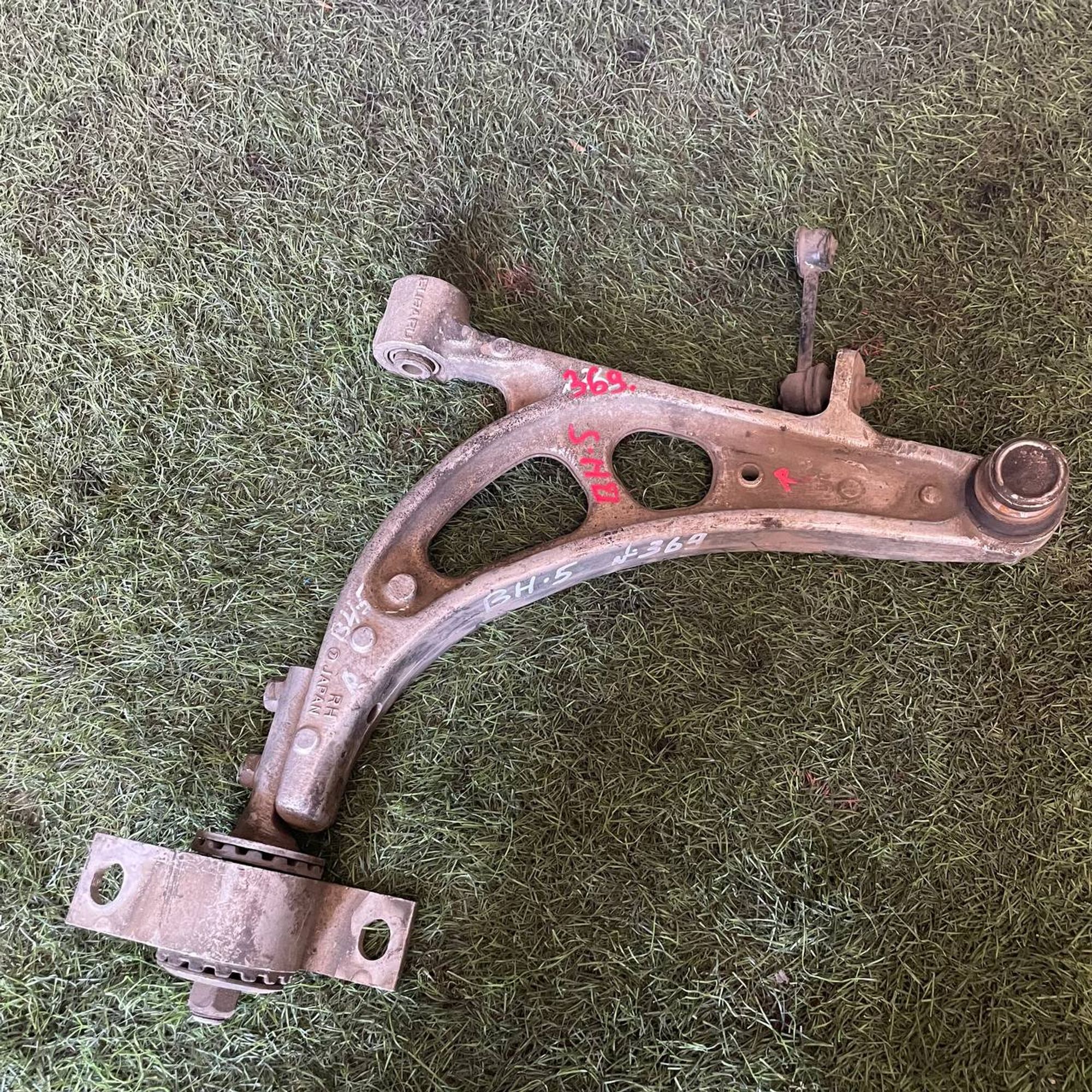 369 рычаг перед право низ SUBARU LEGACY BH5, 4500 рублей, Невинномысск