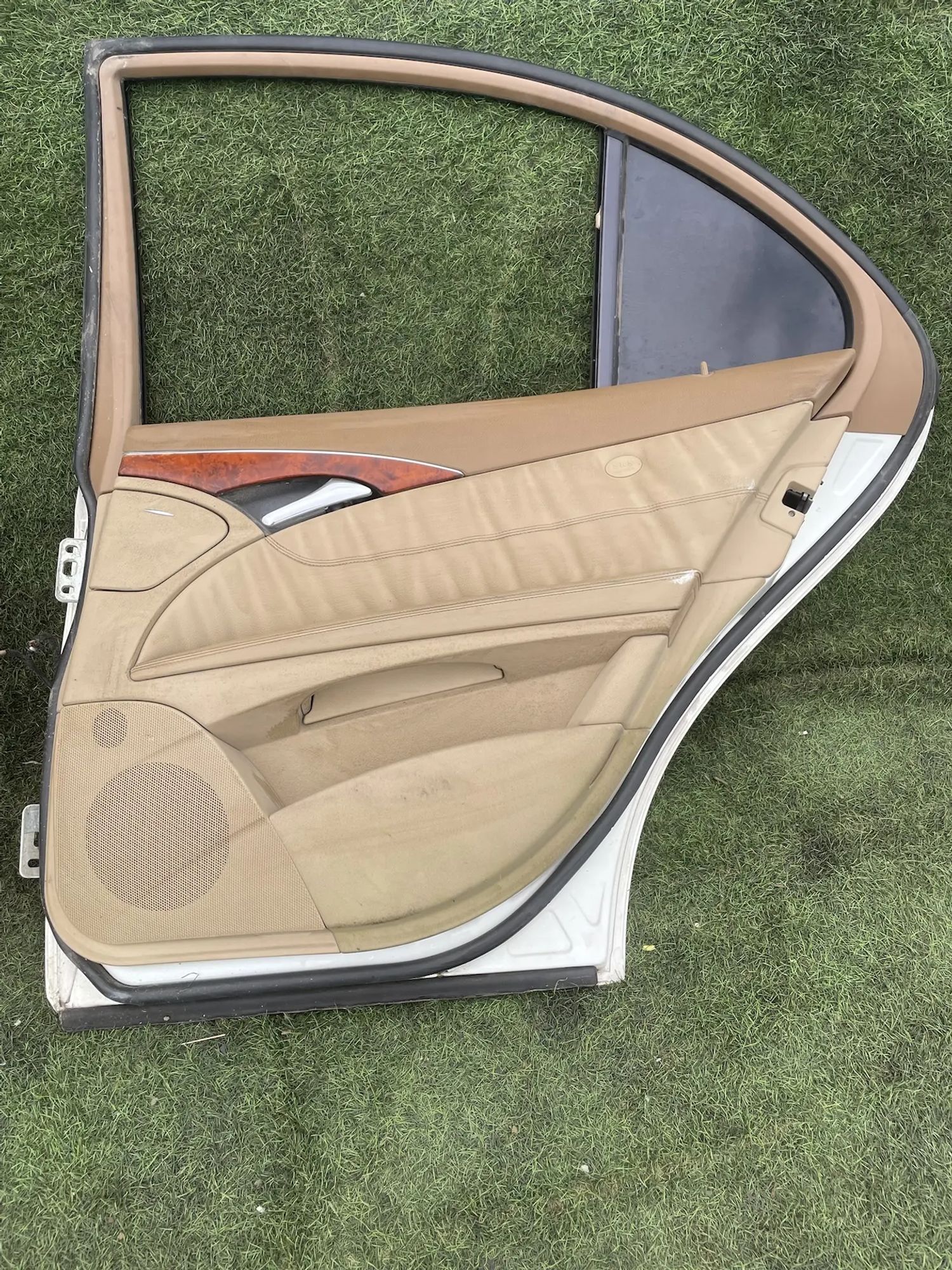 https://ycs.partsauto.market/partsauto-images/thmbs/userImages/772e461030aea93f4dbb6447c0f924d3/part/28122750-2e28-4cd2-ac73-9fd70228f276_1778227412748.jpg