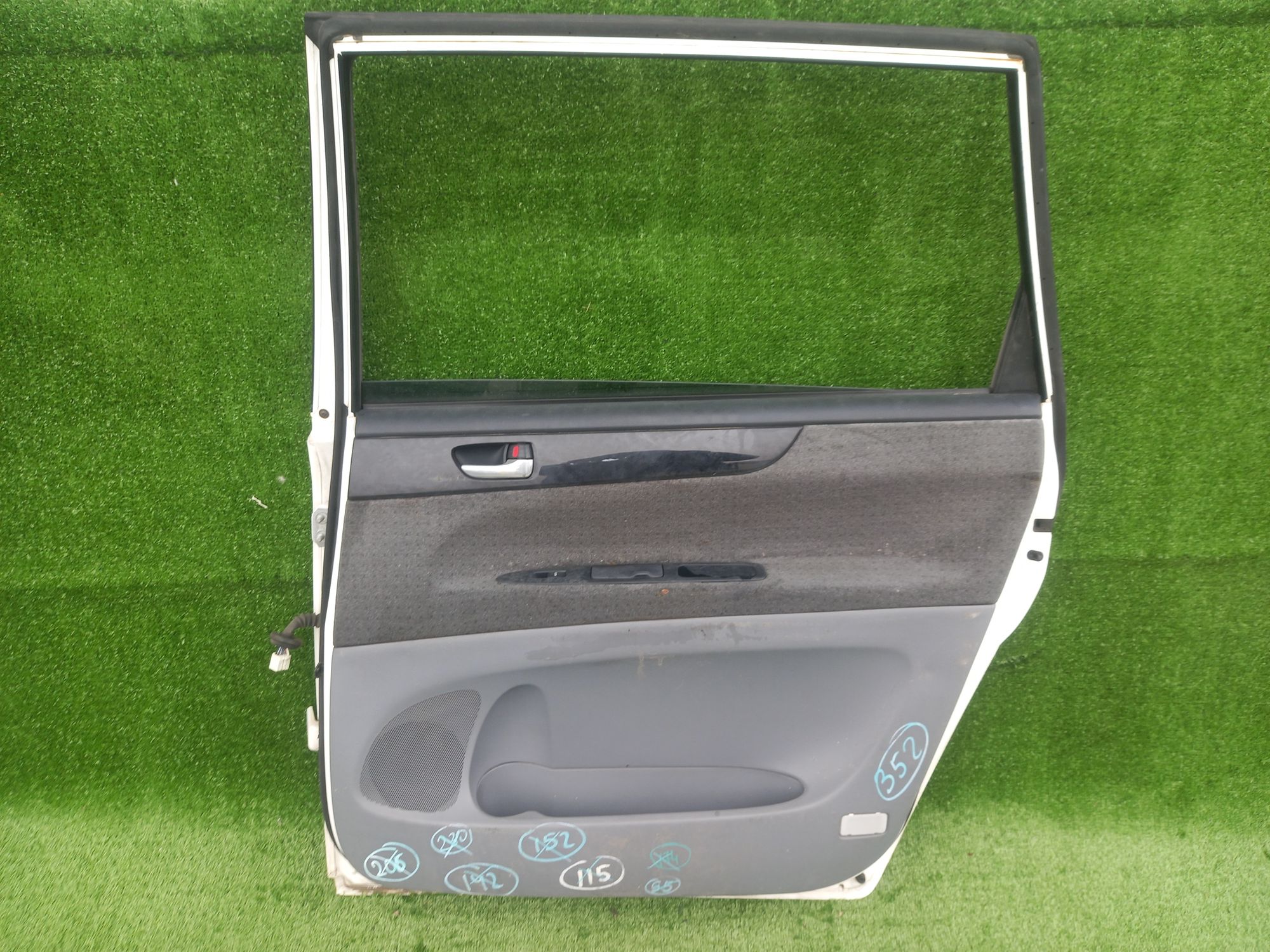 1653 дверь задняя правая на TOYOTA IPSUM ACM21W, 12500 рублей, Невинномысск