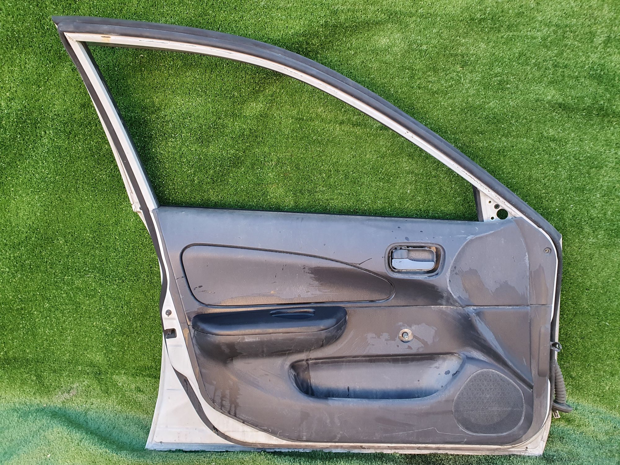 515 дверь на NISSAN WINGROAD Y11, 9500 рублей, Невинномысск