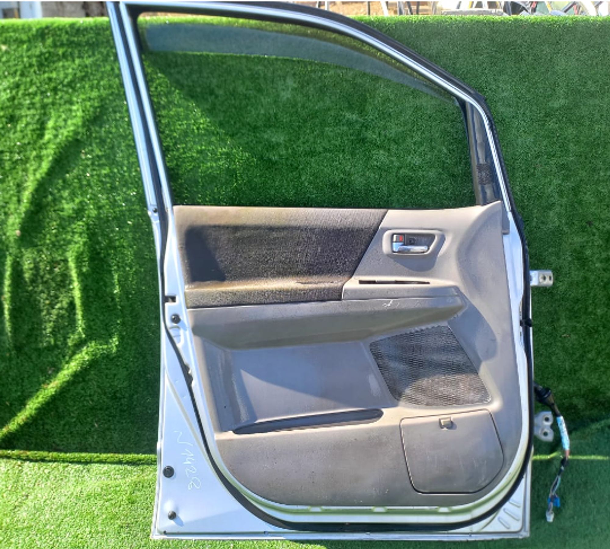 1428 дверь передняя левая на TOYOTA VOXY AZR60, 11500 рублей, Невинномысск