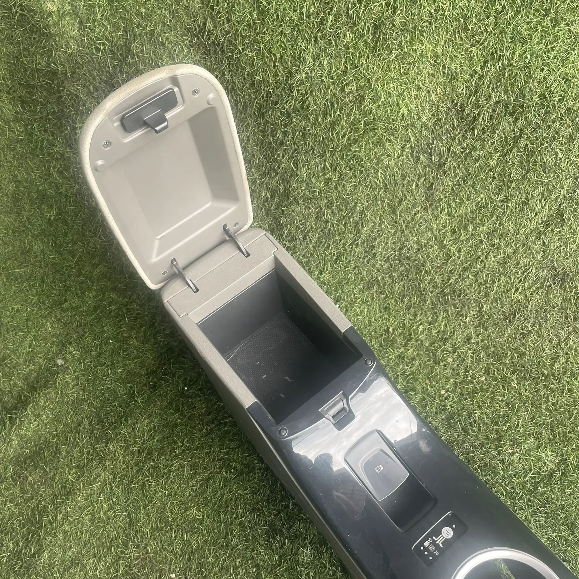 https://ycs.partsauto.market/partsauto-images/thmbs/userImages/772e461030aea93f4dbb6447c0f924d3/part/2991fe44-dabb-4850-b362-cb019e952962_1776673357121.jpg