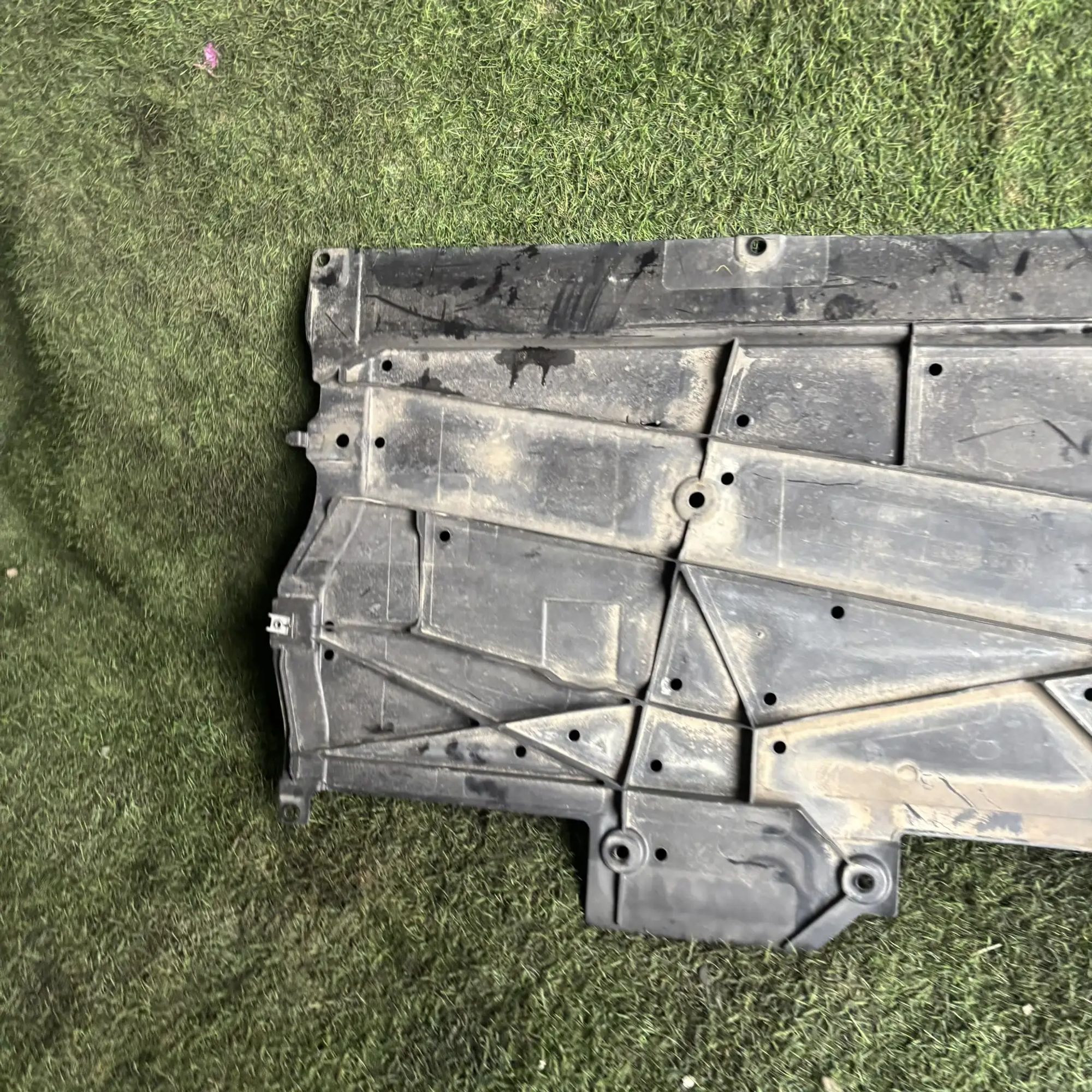 https://ycs.partsauto.market/partsauto-images/thmbs/userImages/772e461030aea93f4dbb6447c0f924d3/part/29c4f317-04e9-442f-9f56-e3f33f6711f7_1777279943473.jpg