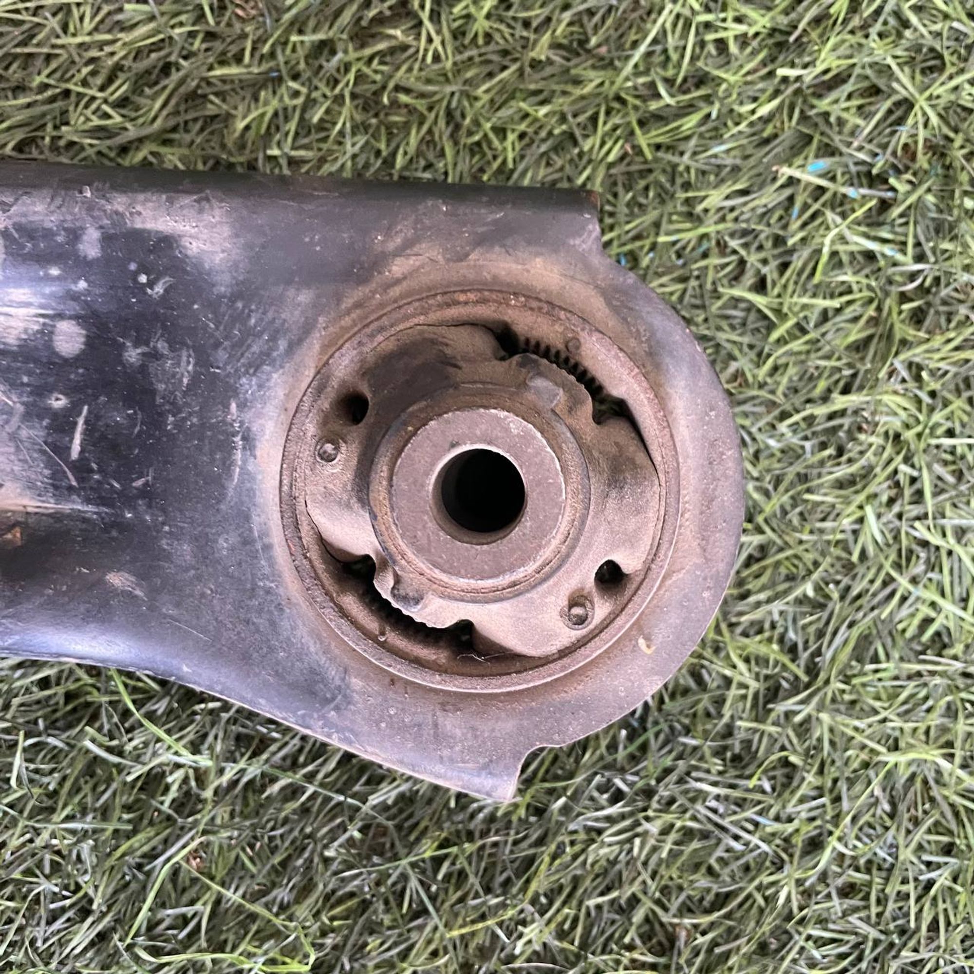 226 Рычаг передний левый нижний  NISSAN CUBE Z11, 3500 рублей, Невинномысск