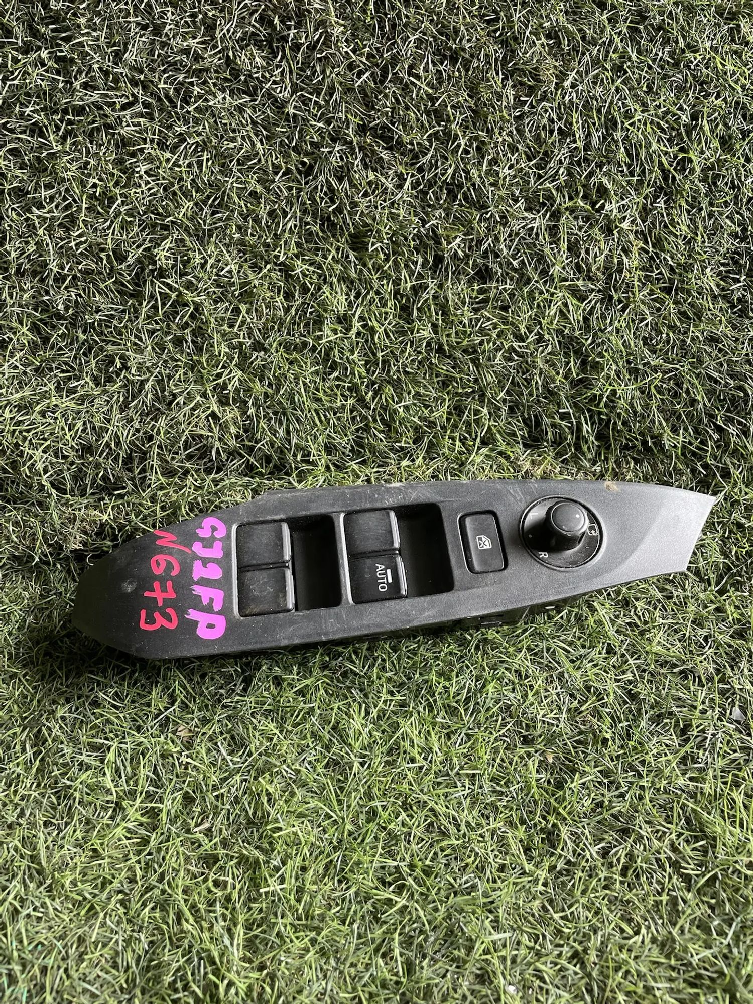 https://ycs.partsauto.market/partsauto-images/thmbs/userImages/772e461030aea93f4dbb6447c0f924d3/part/2ab680d8-ee9a-46b8-b188-3403dcda2780_1778673808762.jpg