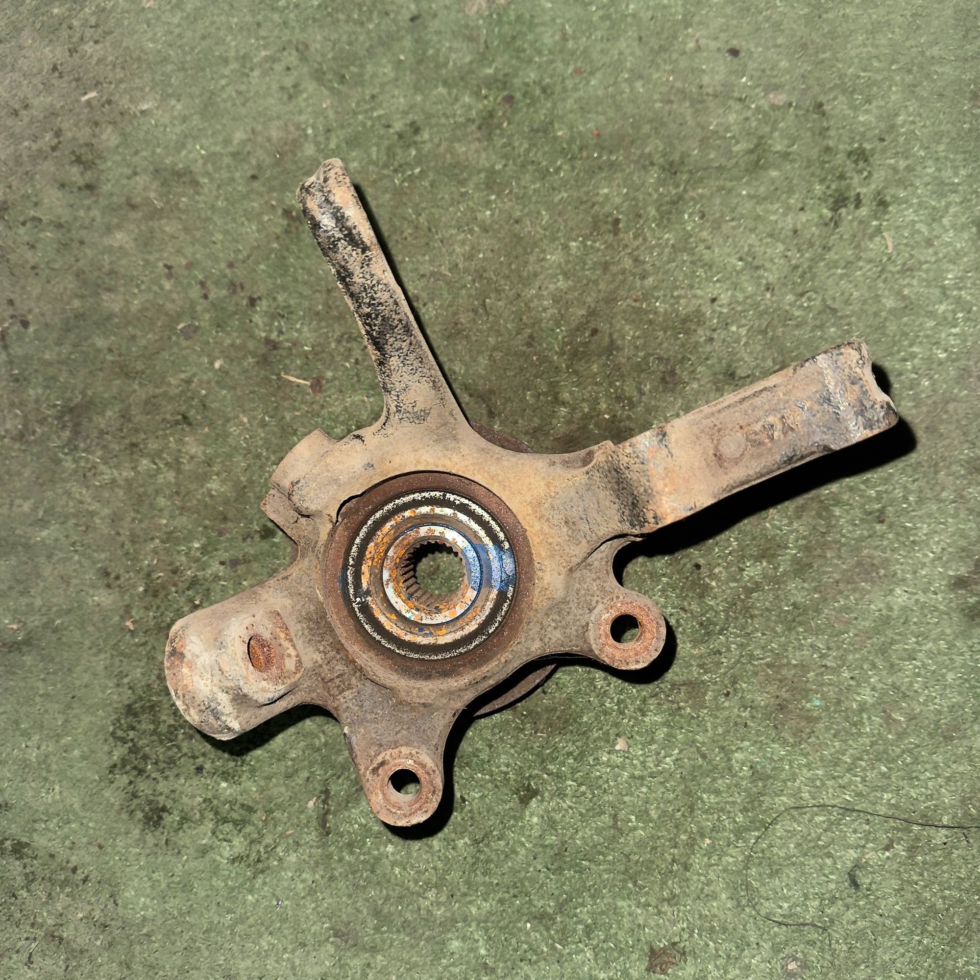 737 Ступица передняя левая NISSAN BLUEBIRD SYLPHY FG10, 3000 рублей, Невинномысск