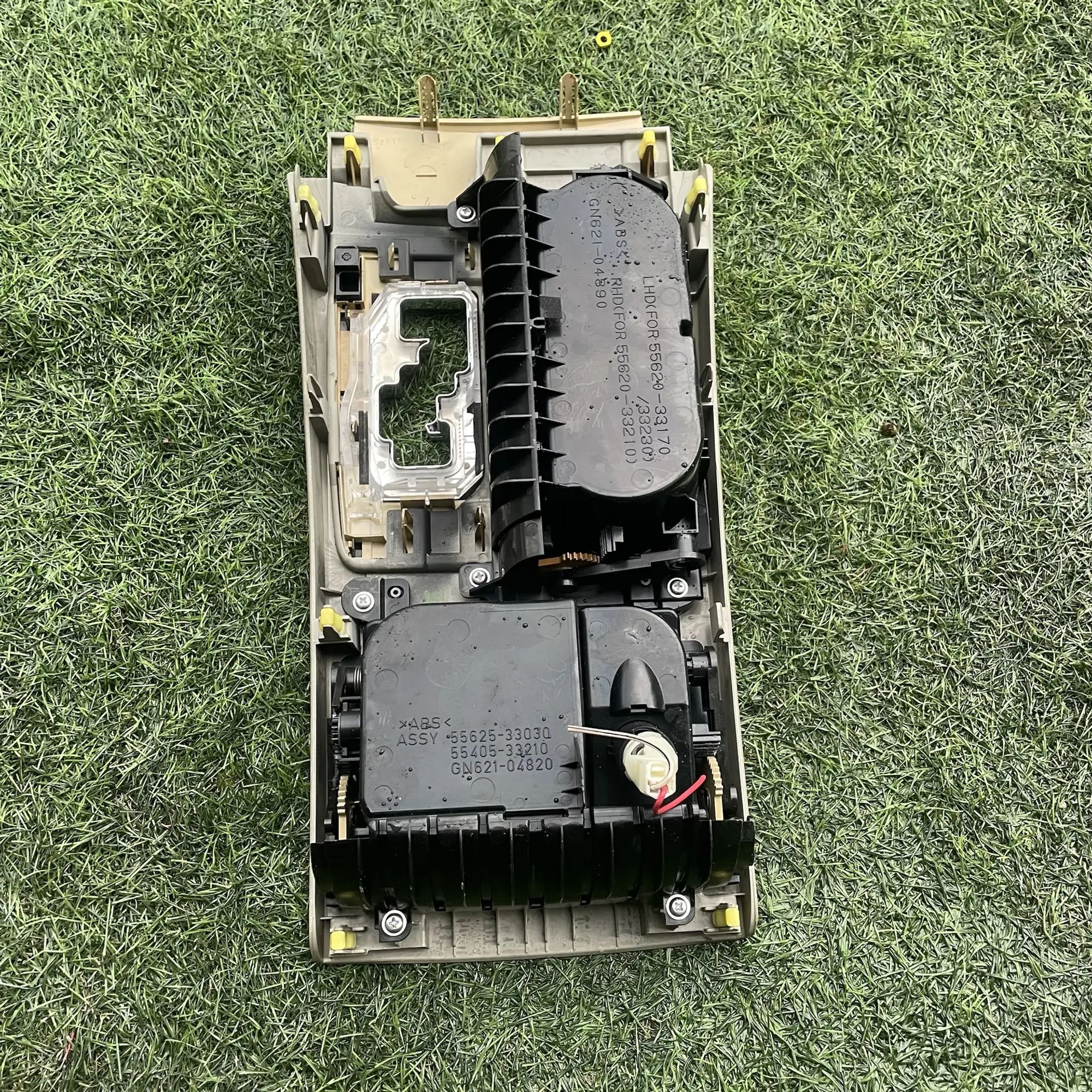 https://ycs.partsauto.market/partsauto-images/thmbs/userImages/772e461030aea93f4dbb6447c0f924d3/part/2b1a71ca-17ee-41ea-a283-ccf280bdba1c_1779090122593.jpg
