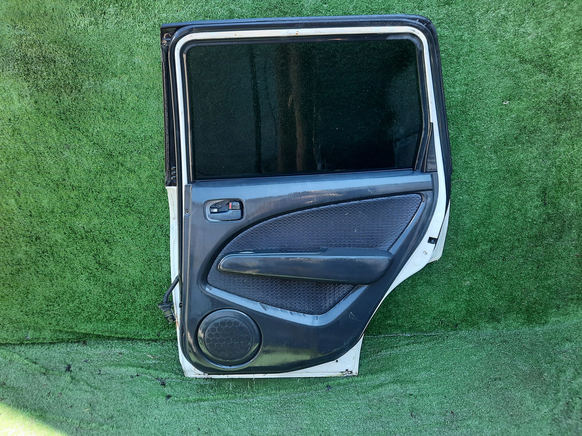 1361 дверь на MITSUBISHI AIRTREK CU2W, 10500 рублей, Невинномысск