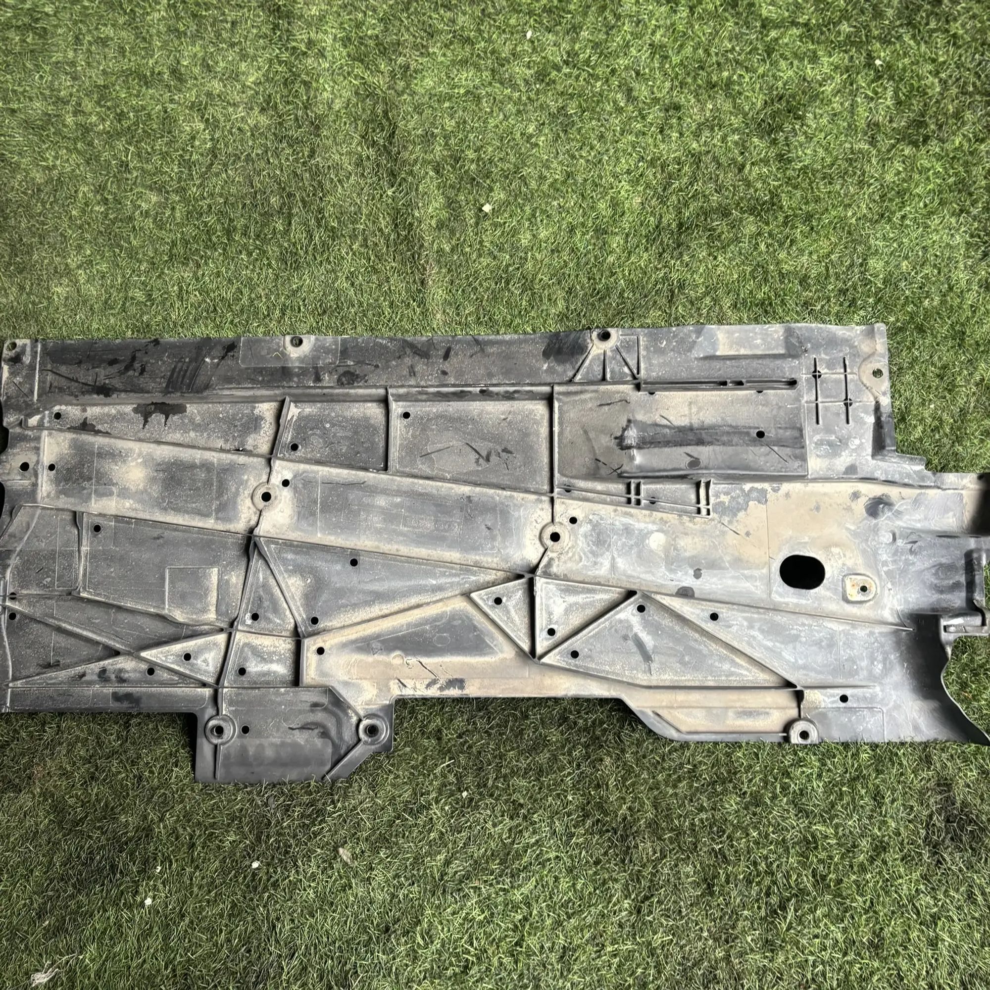 https://ycs.partsauto.market/partsauto-images/thmbs/userImages/772e461030aea93f4dbb6447c0f924d3/part/2b4ac6c0-7cc6-461a-a22b-2be9a33d51ad_1777279943094.jpg