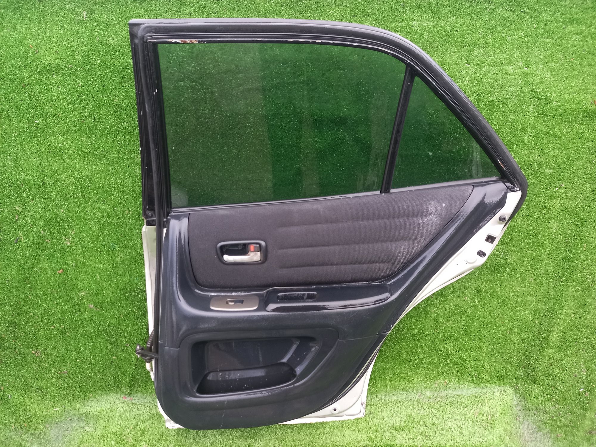 942 дверь B/R на TOYOTA ALTEZZA GXE10, 9000 рублей, Невинномысск