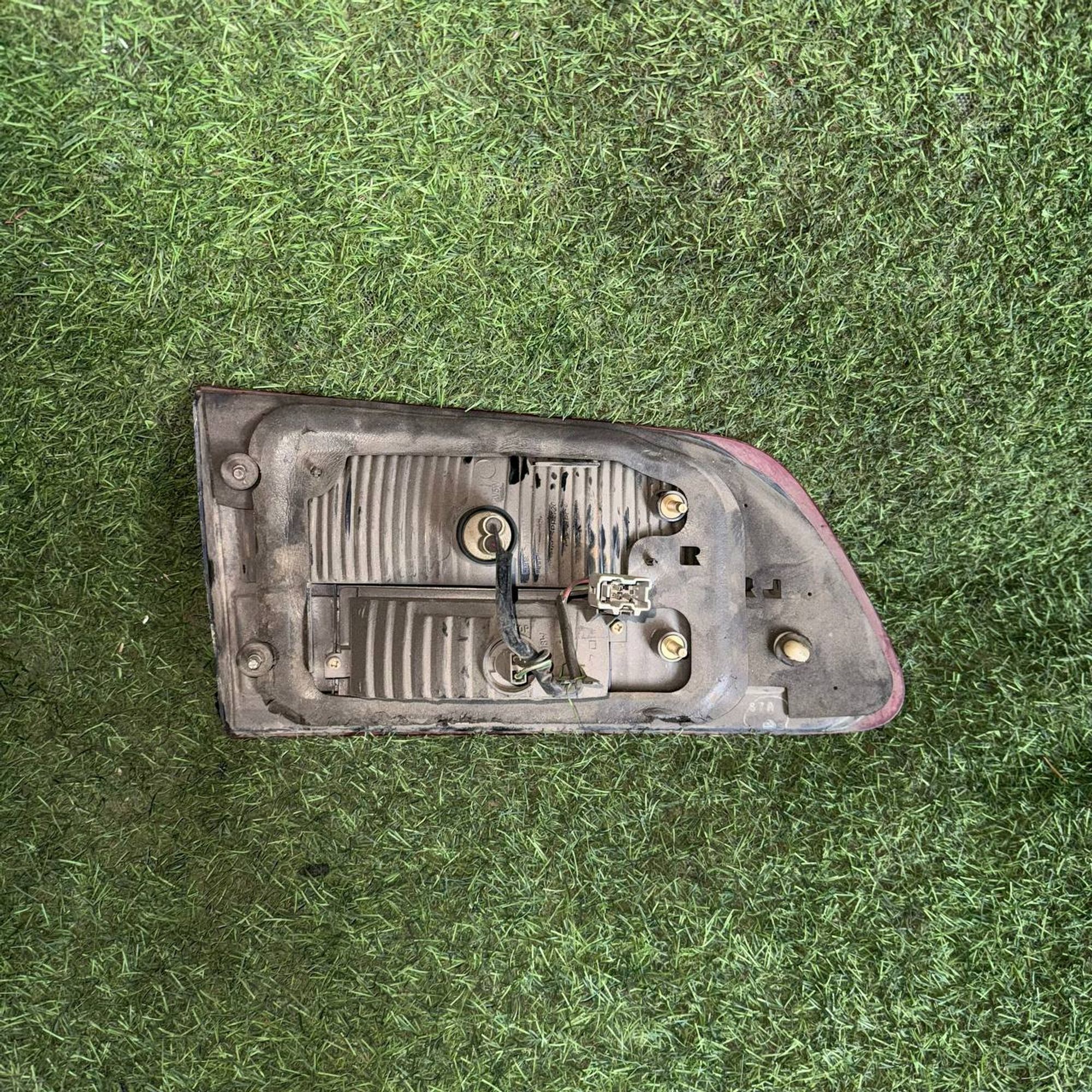 301 Фонарь задний правый NISSAN AVENIR W11, 3500 рублей, Невинномысск