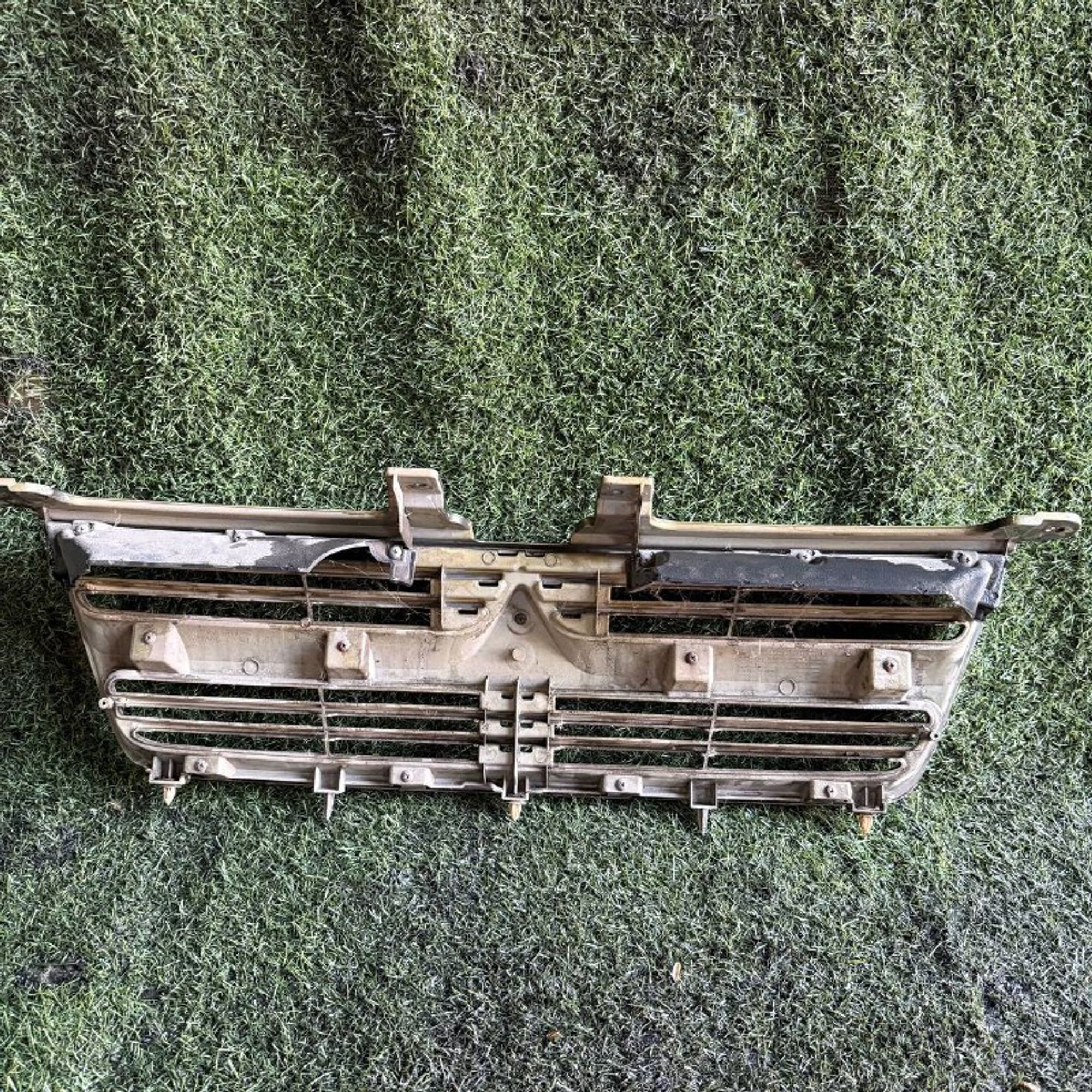 161 Решетка радиатора MITSUBISHI DION CR6W, 2500 рублей, Невинномысск