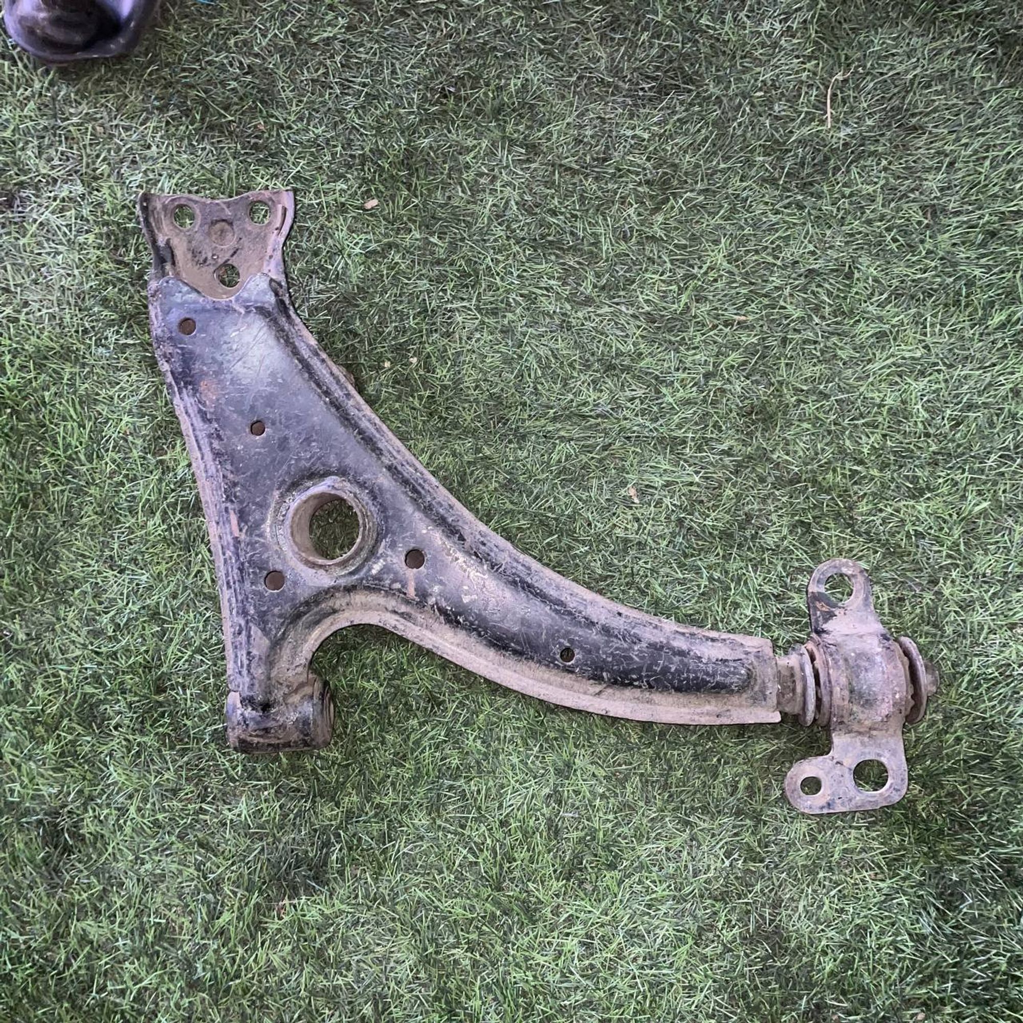 157 Рычаг передний левый нижний TOYOTA CORONA AT170, 1 рублей, Невинномысск