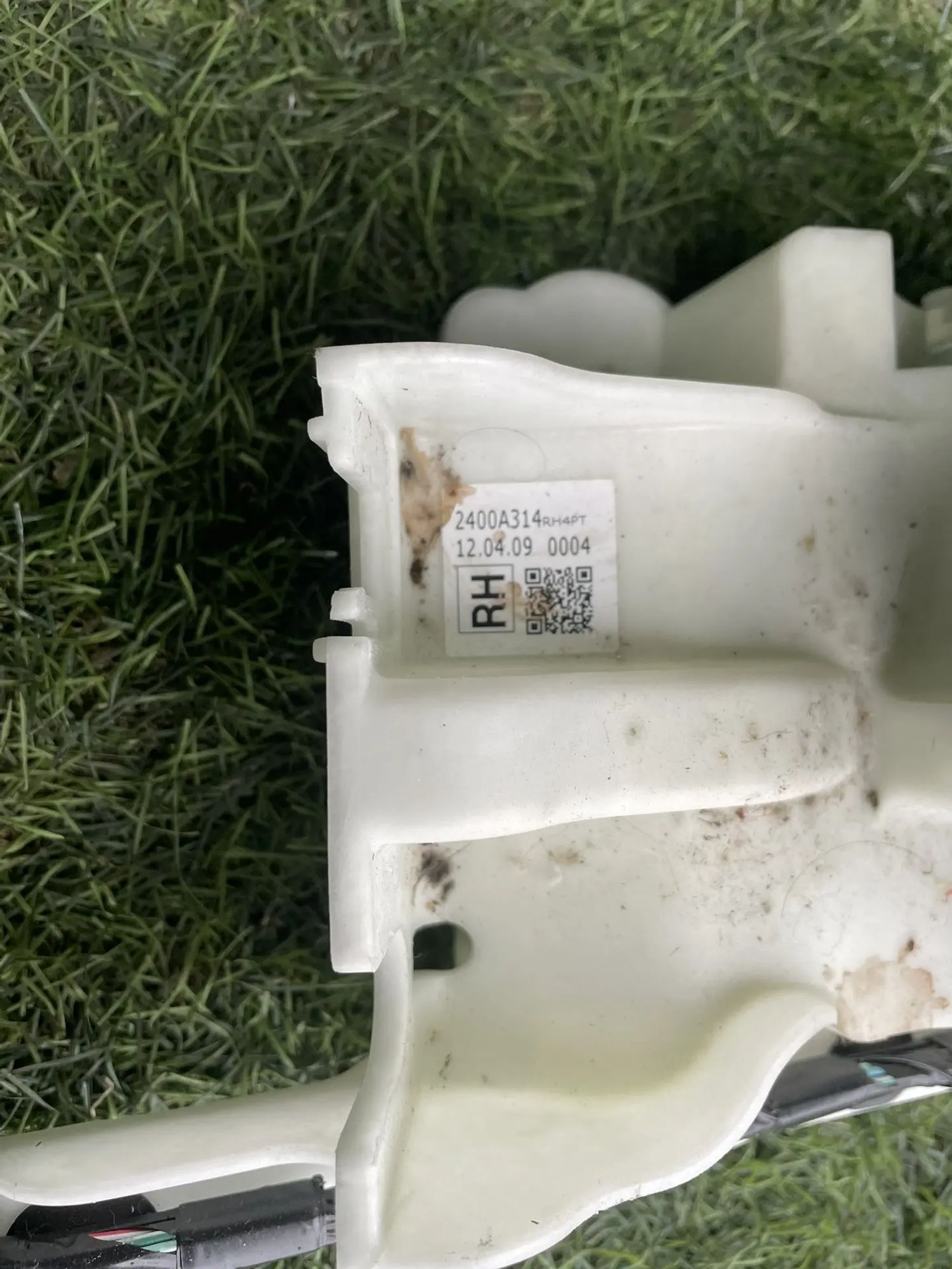 https://ycs.partsauto.market/partsauto-images/thmbs/userImages/772e461030aea93f4dbb6447c0f924d3/part/2d5c313c-d430-4c7f-aad4-d9afc3efc7f4_1776154609075.jpg