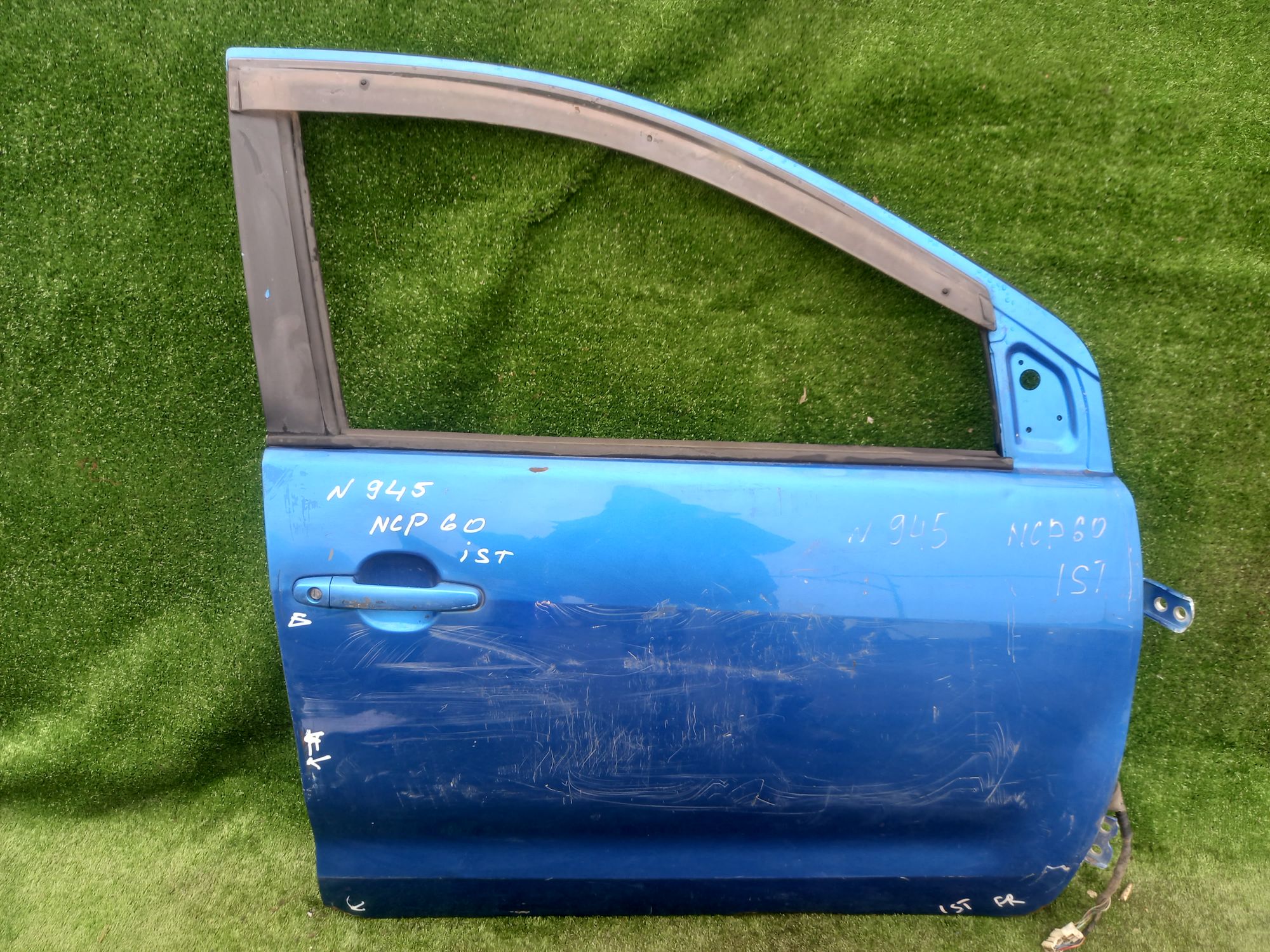 945 дверь на TOYOTA IST NCP60, 17500 рублей, Невинномысск