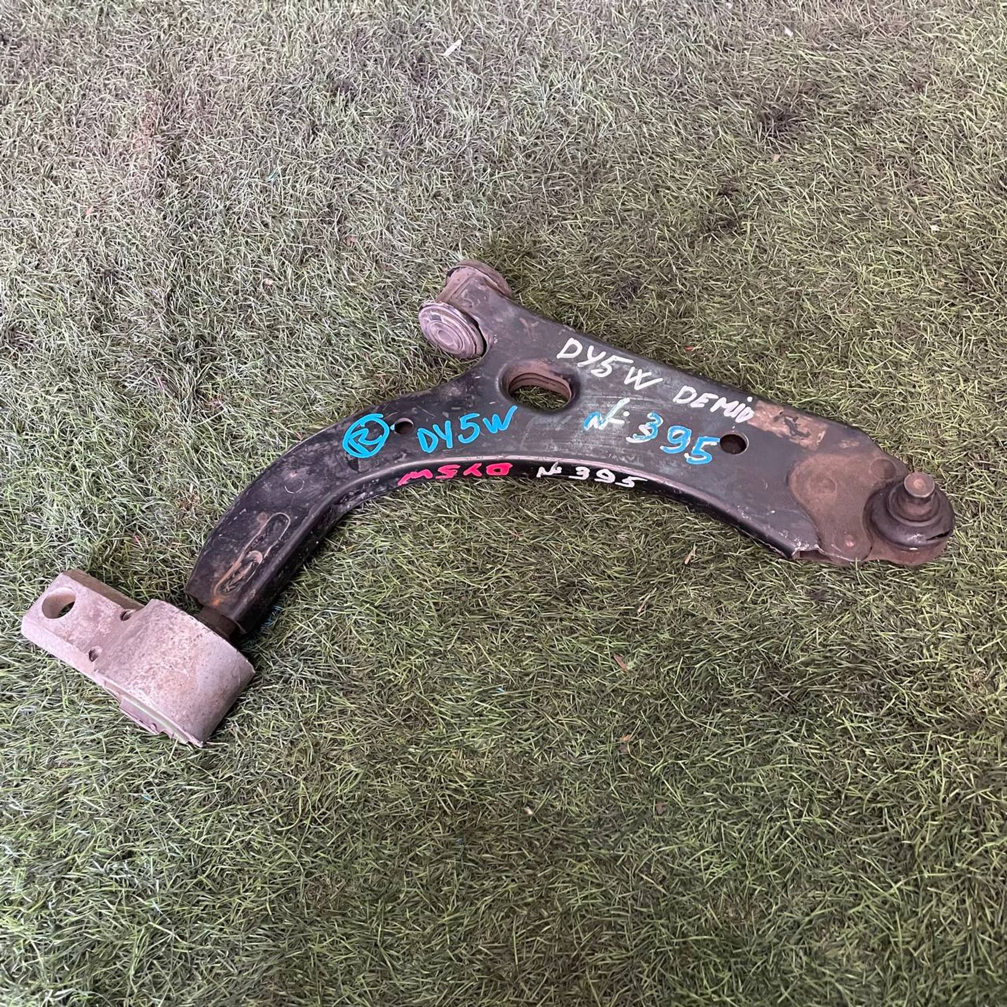 395 Рычаг передний правый нижний MAZDA DEMIO DY5W, 1 рублей, Невинномысск