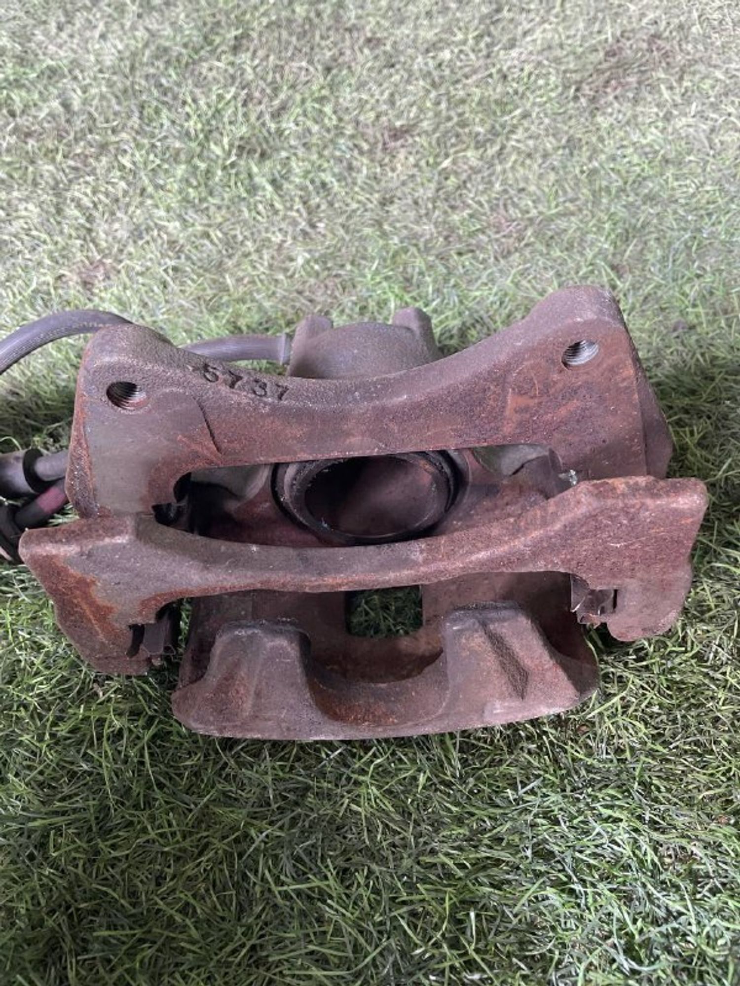 1255 Суппорт тормозной передний левый Mitsubishi Lancer X 2.0 CY4A, 3000 рублей, Невинномысск