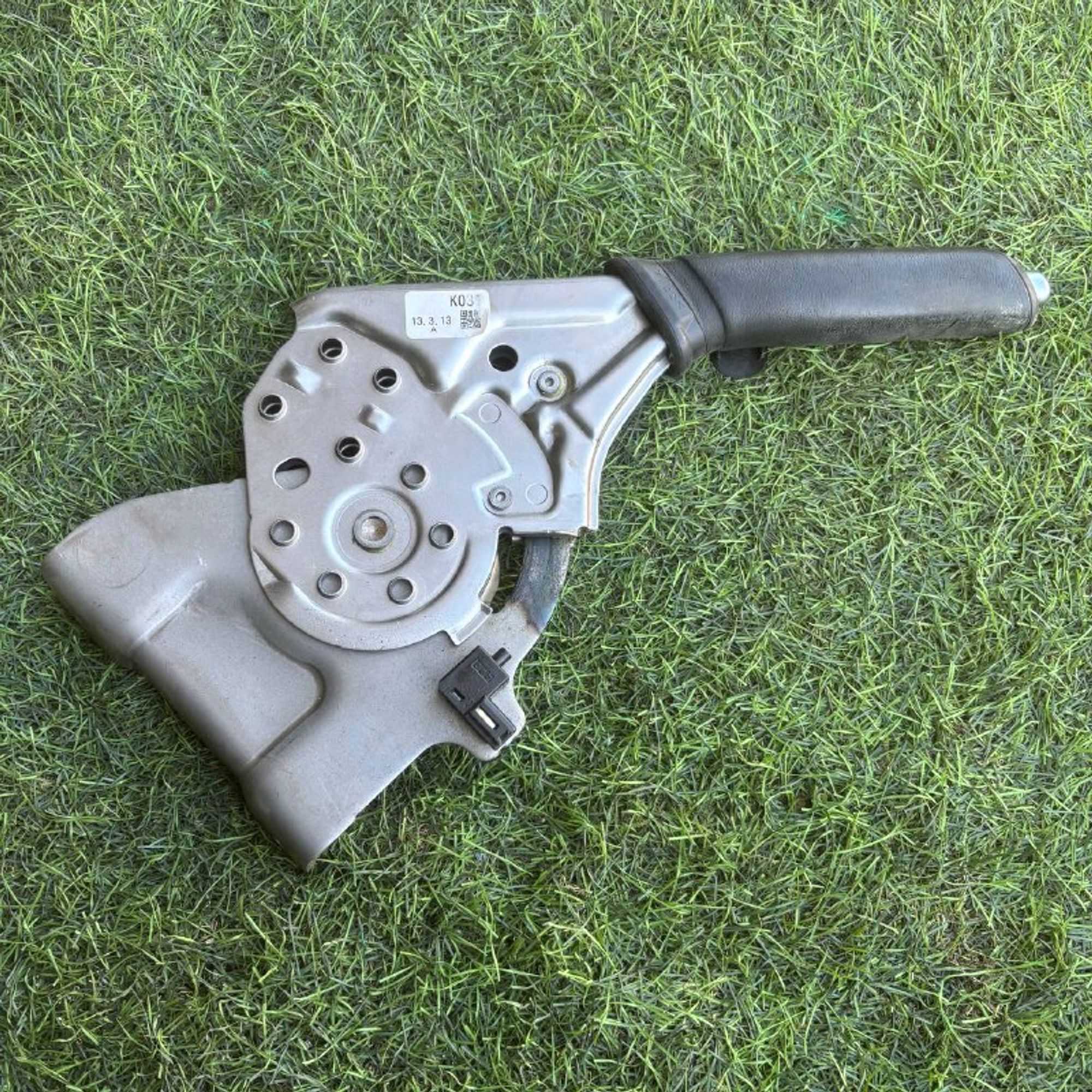 1 Рычаг ручного тормоза Mazda CX-5 I 2.2d, 3000 рублей, Невинномысск