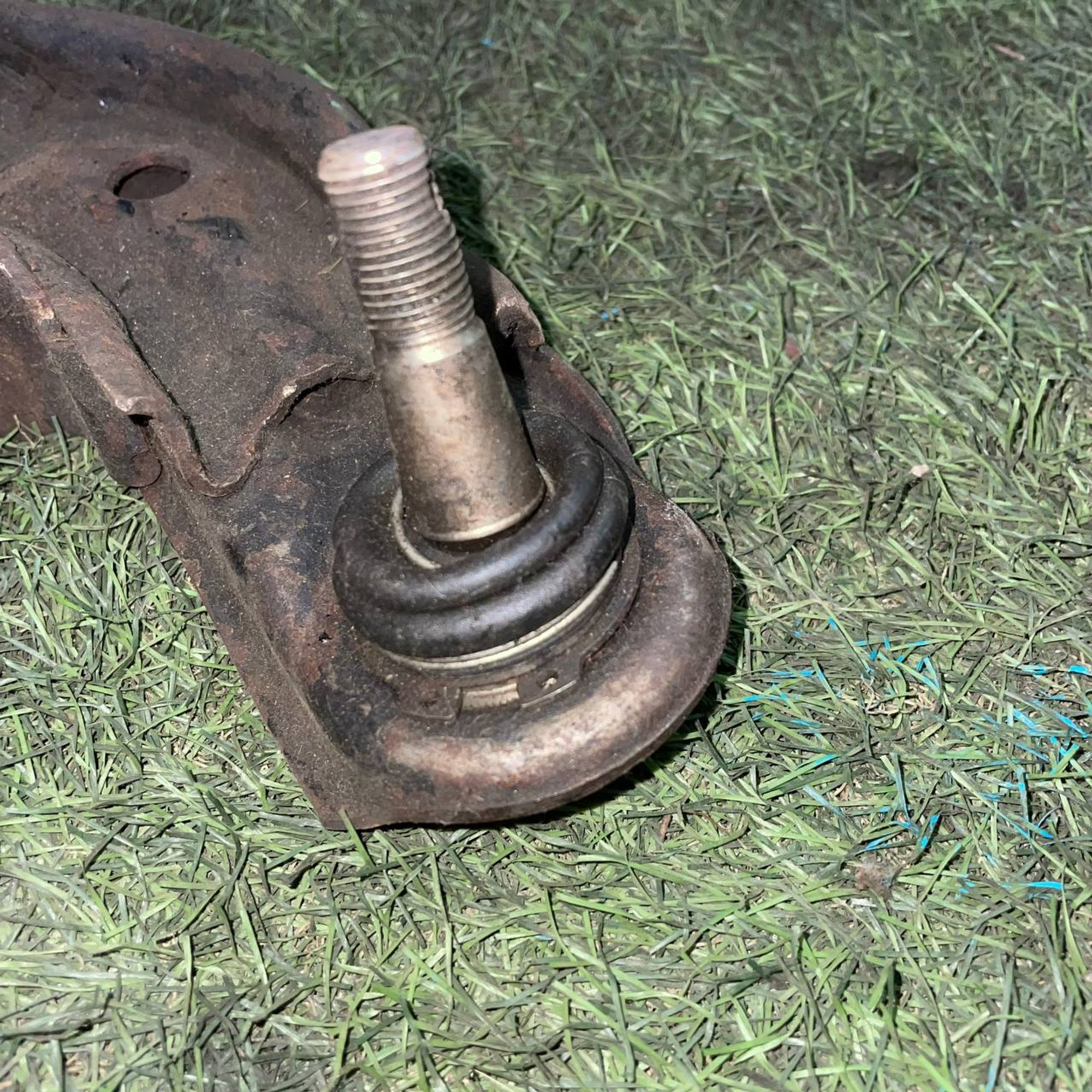 314 Рычаг передний правый нижний NISSAN LIBERTY PM12, 4000 рублей, Невинномысск