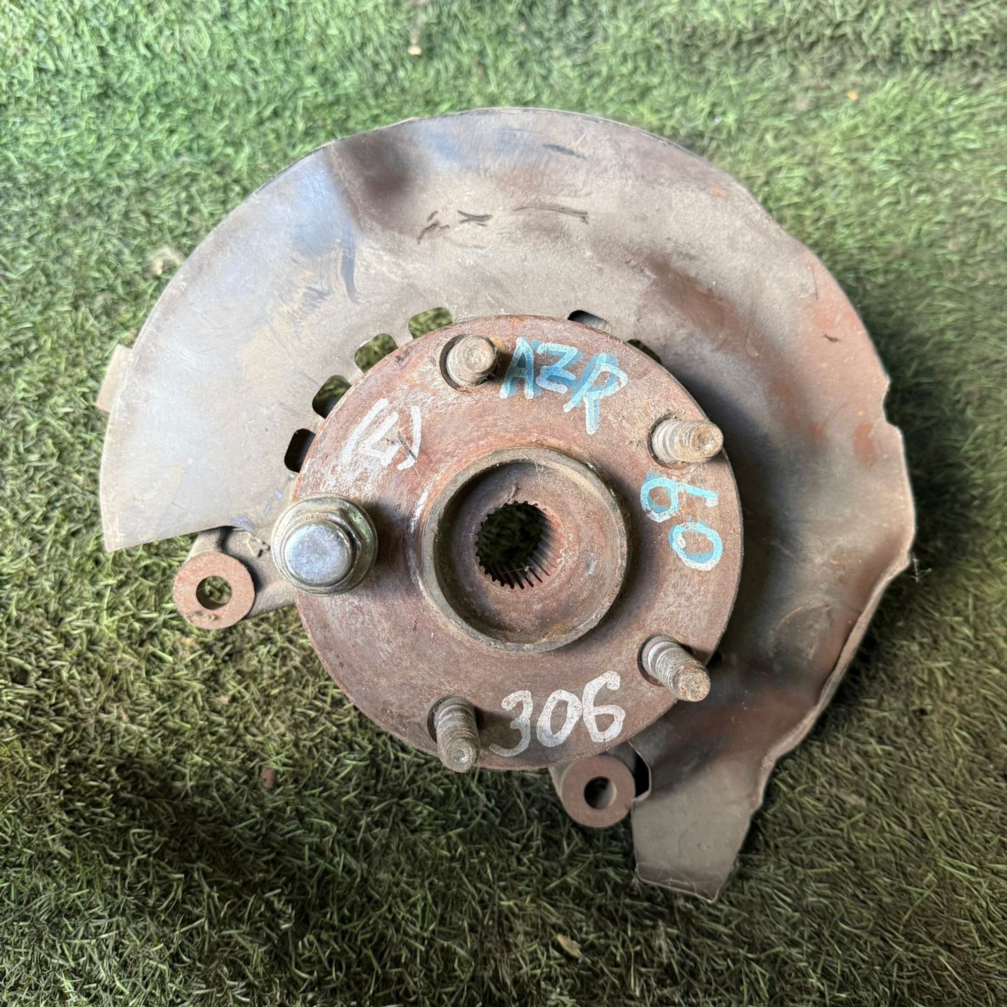 306 Ступица передняя левая TOYOTA VOXY AZR60, 1 рублей, Невинномысск