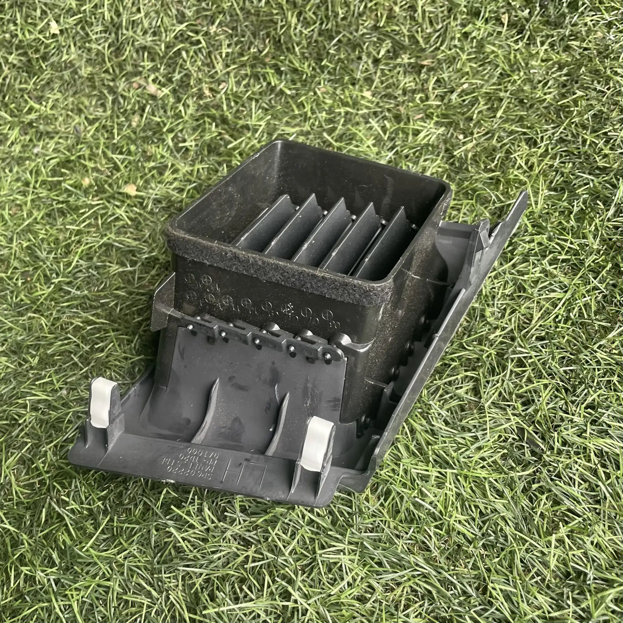 https://ycs.partsauto.market/partsauto-images/thmbs/userImages/772e461030aea93f4dbb6447c0f924d3/part/2e8dc256-6d26-4274-84ba-2a8efc8cd3c5_1776682194776.jpg