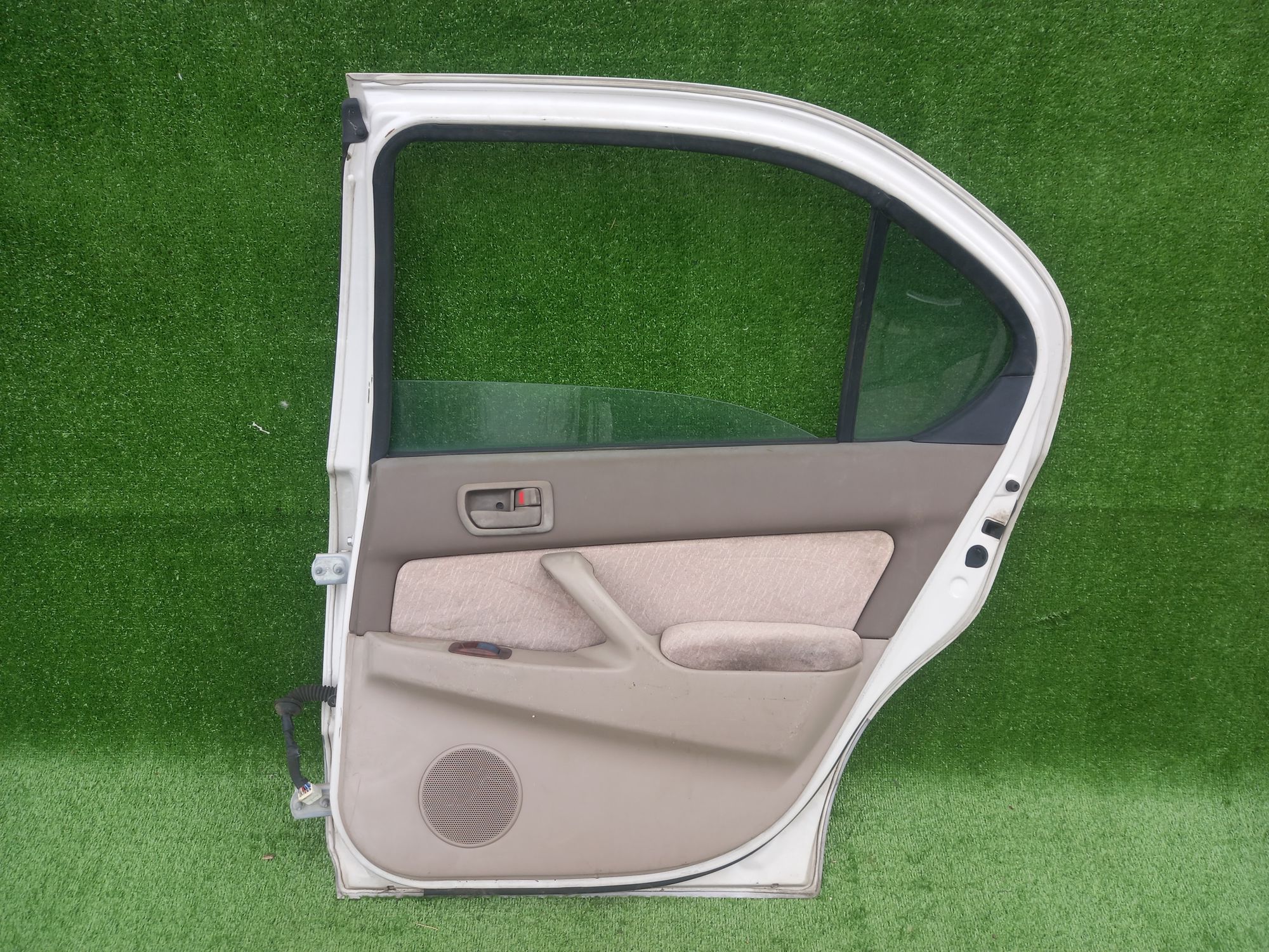 1371 дверь на TOYOTA CAMRY SV40, 9500 рублей, Невинномысск