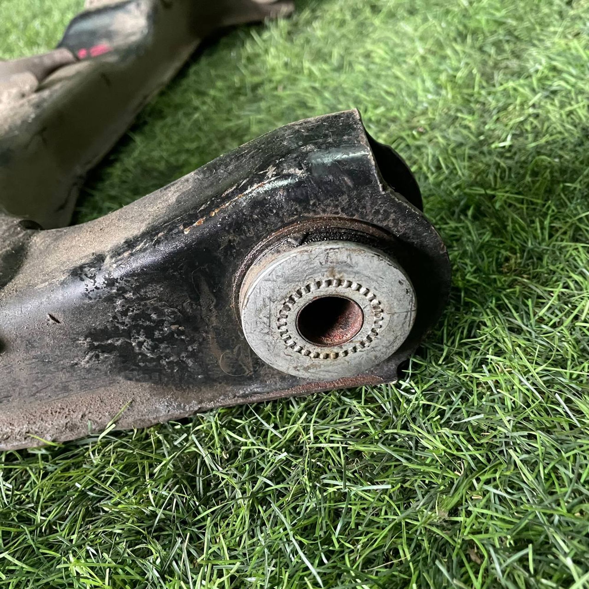 1012 Рычаг передний левый нижний Toyota VCH16, 8000 рублей, Невинномысск