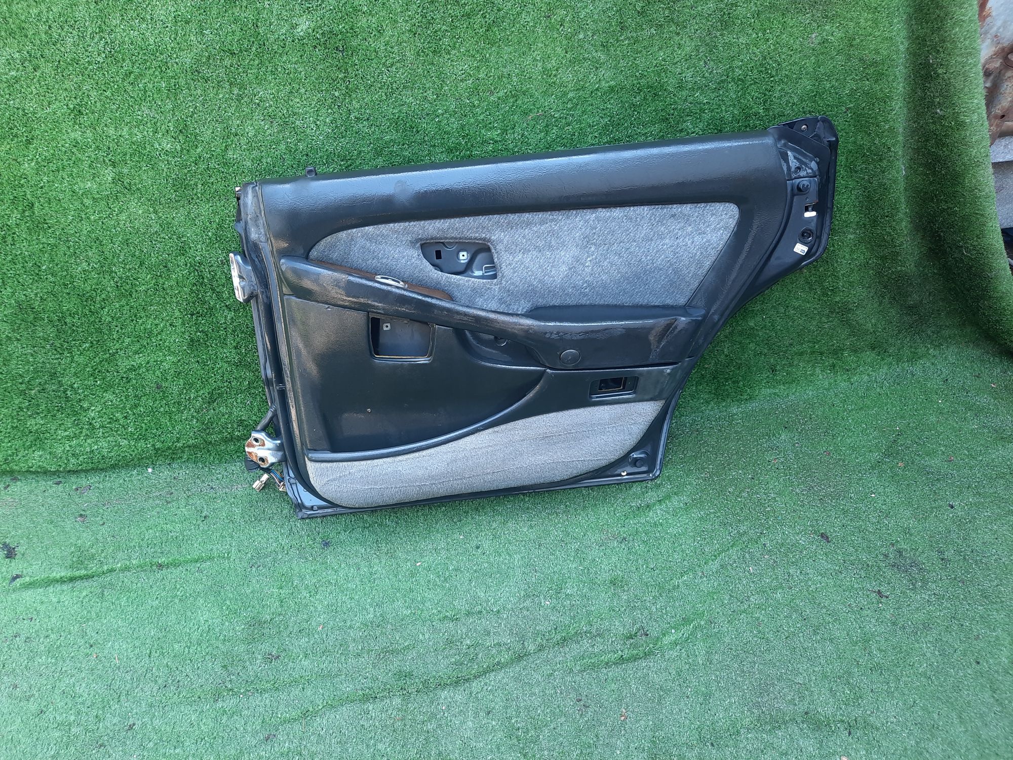 437 дверь на MITSUBISHI DIAMANTE F25A, 6500 рублей, Невинномысск