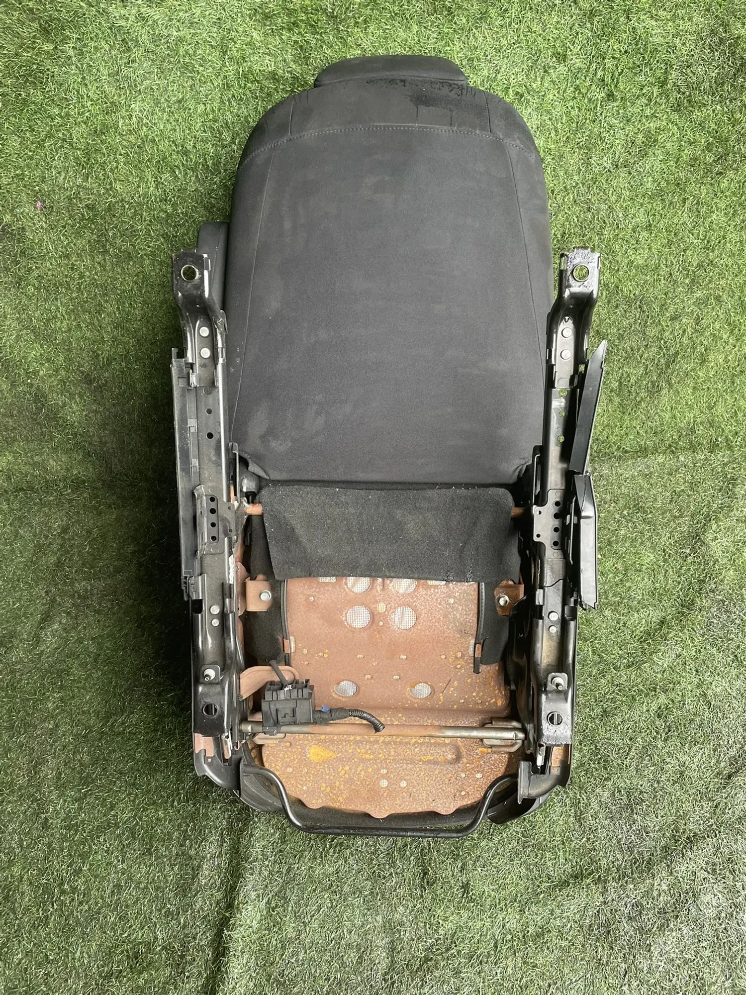 https://ycs.partsauto.market/partsauto-images/thmbs/userImages/772e461030aea93f4dbb6447c0f924d3/part/308d4145-4a02-4c33-83b7-54220bd02923_1777968925897.jpg