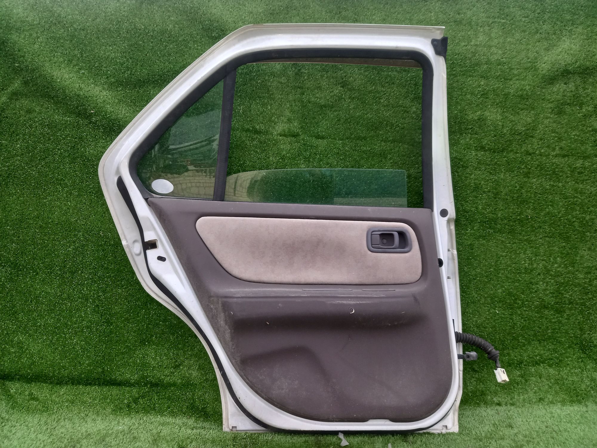 2092 Дверь задняя левая Nissan Bluebird U14, 7000 рублей, Невинномысск