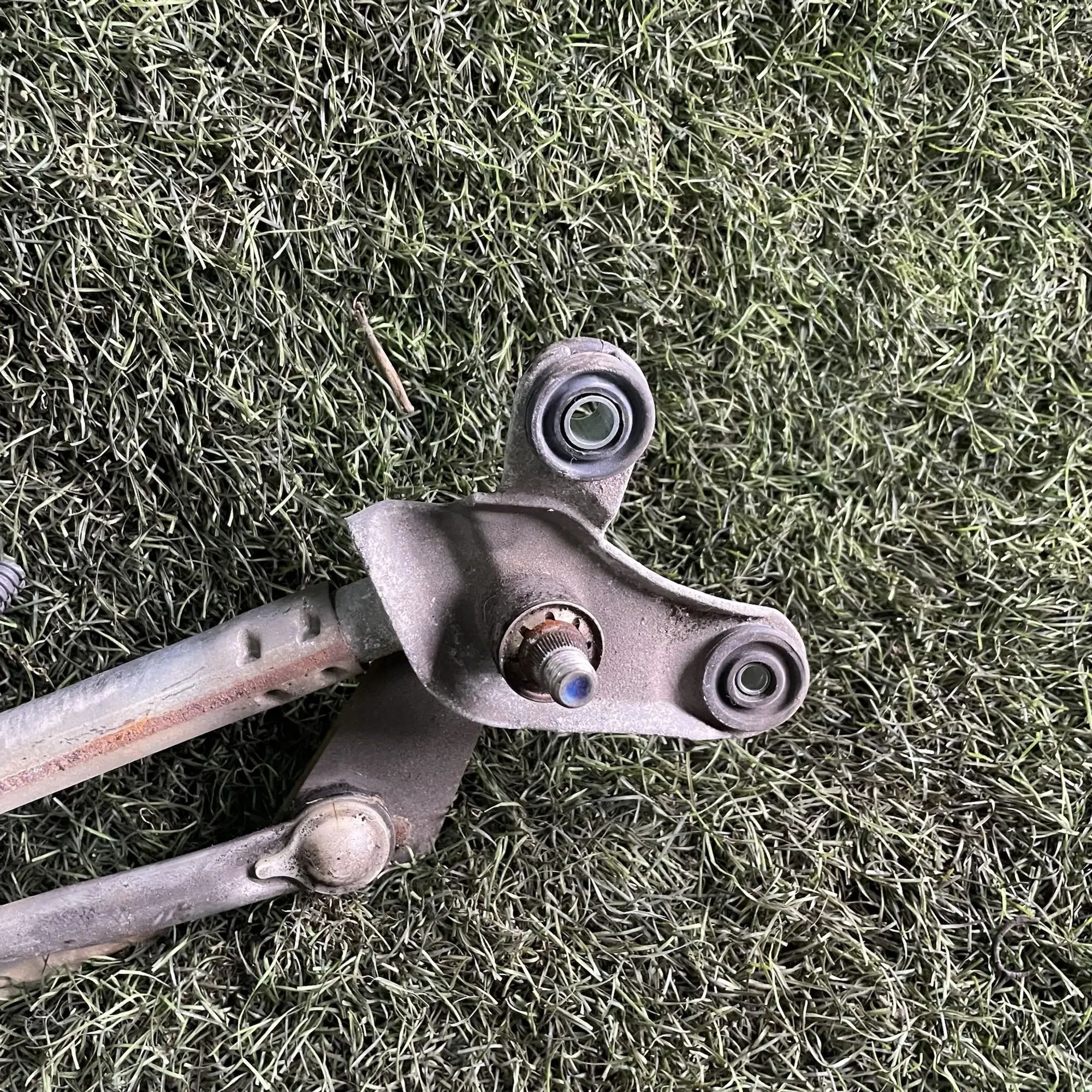 https://ycs.partsauto.market/partsauto-images/thmbs/userImages/772e461030aea93f4dbb6447c0f924d3/part/326d3dc2-2ad9-45c3-b4d8-d74a9bea93ed_1778830275535.jpg