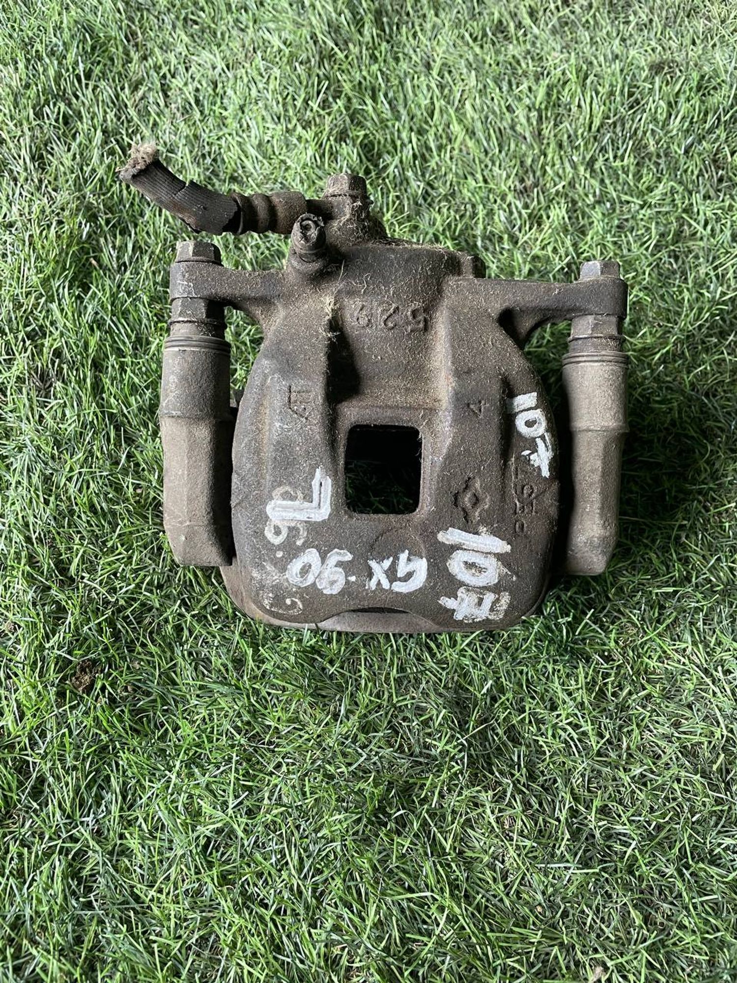 107 Суппорт тормозной передний левый Toyota GX90, 3000 рублей, Невинномысск