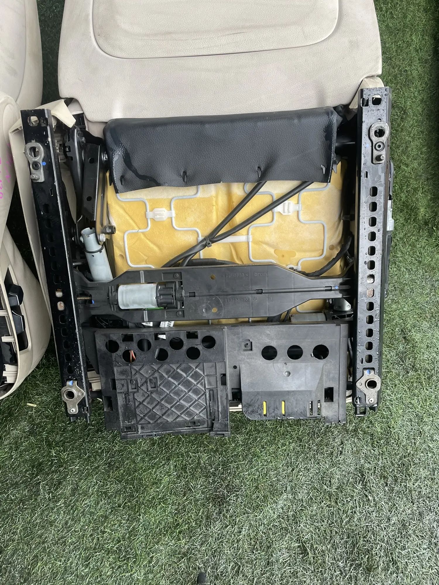 https://ycs.partsauto.market/partsauto-images/thmbs/userImages/772e461030aea93f4dbb6447c0f924d3/part/327ed89d-81c3-4a35-b421-ef00fb10008f_1777967691197.jpg