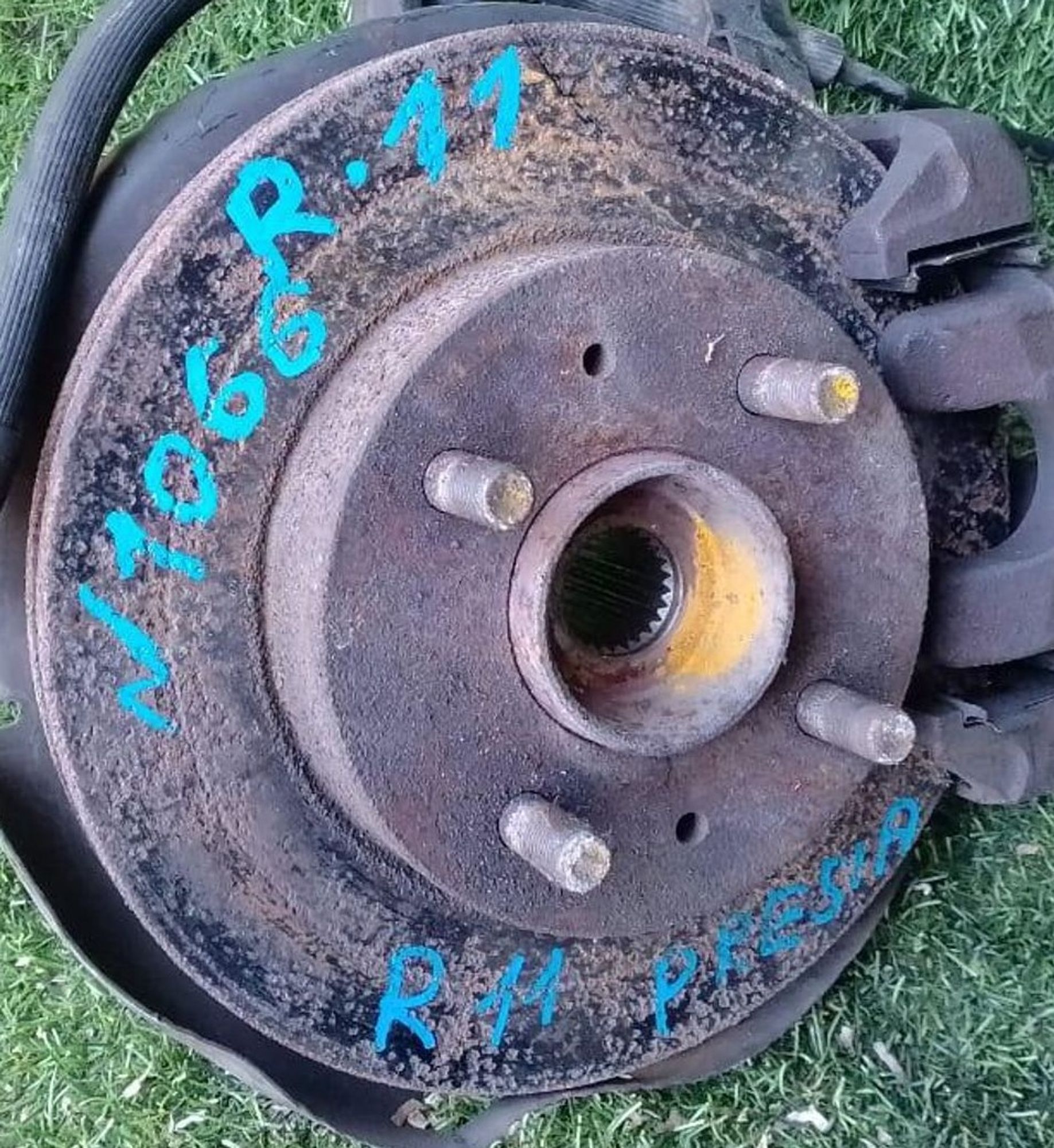 1066 Диск тормозной передний Nissan Presea R11, 2000 рублей, Невинномысск