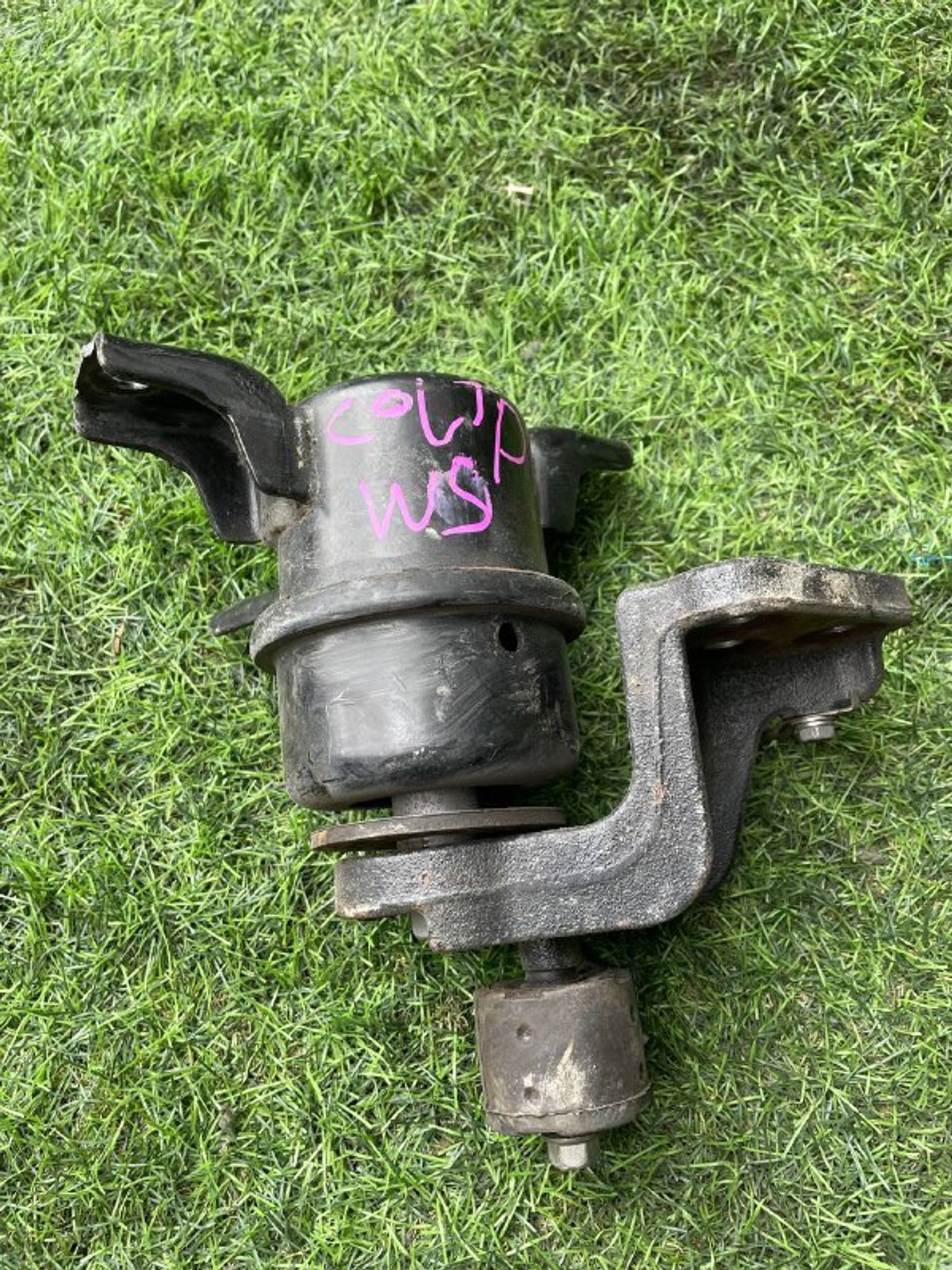 547 Опора двигателя правая Mitsubishi Colt Z23W 4A91, 3500 рублей, Невинномысск