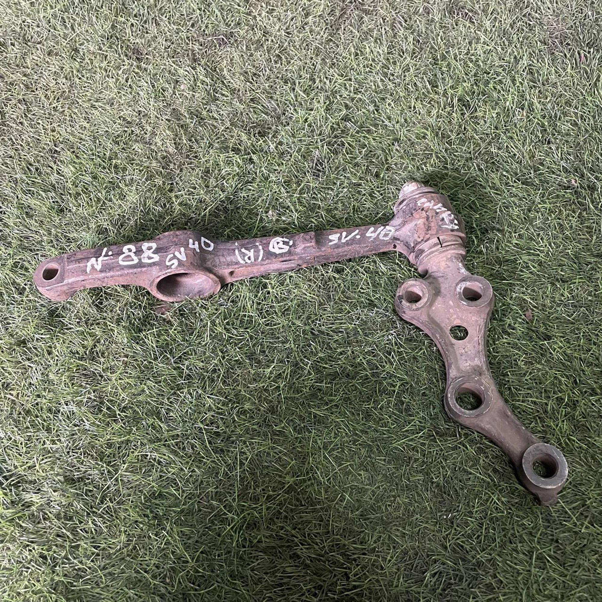 88 Рычаг передний правый нижний TOYOTA CAMRY SV40, 3000 рублей, Невинномысск