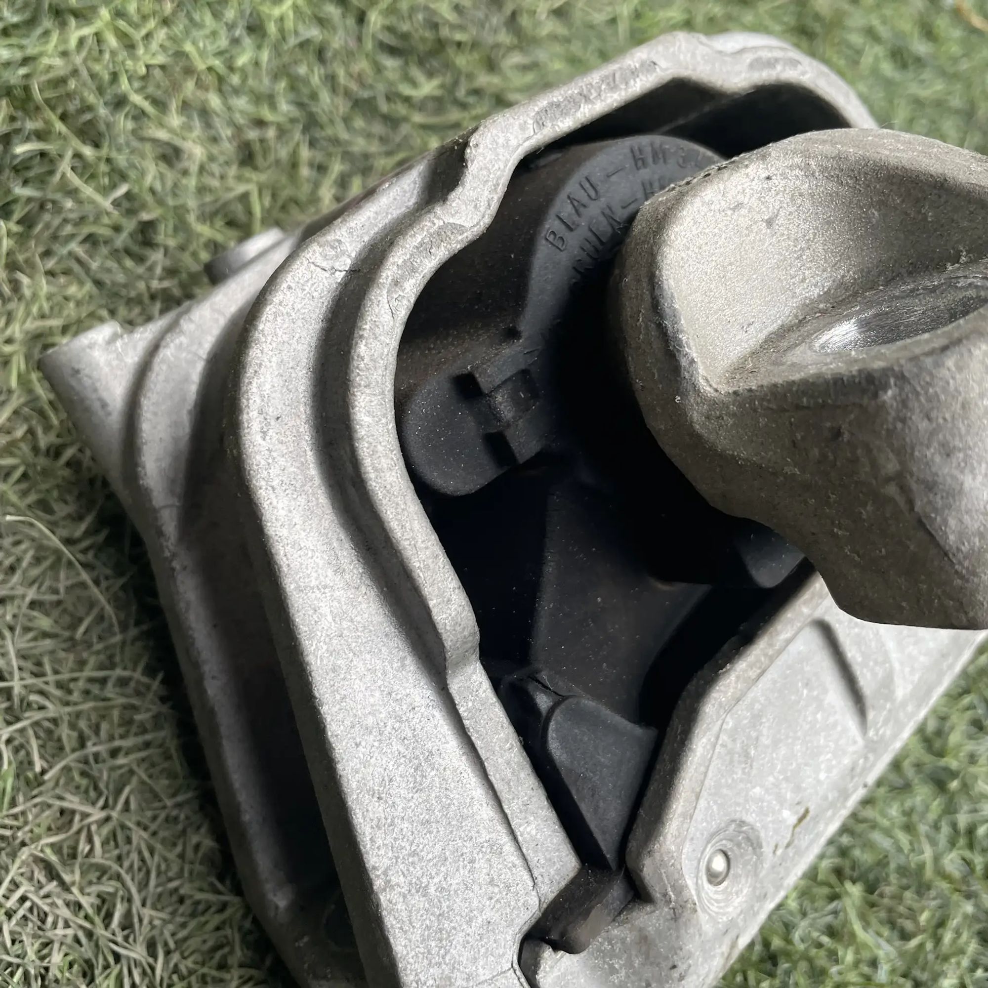 https://ycs.partsauto.market/partsauto-images/thmbs/userImages/772e461030aea93f4dbb6447c0f924d3/part/33cccd45-04d1-4f6d-a4be-a3250ff3dd40_1779191129275.jpg