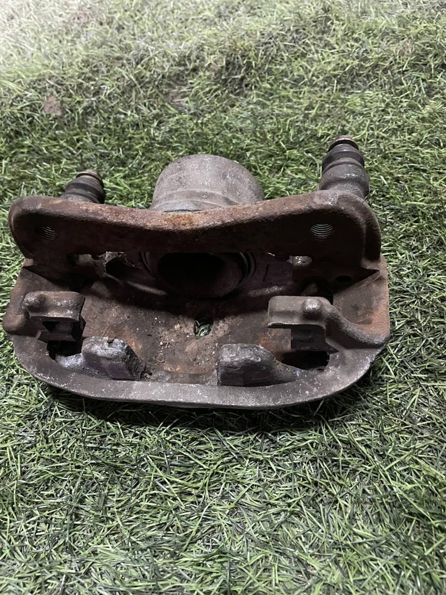 1 Суппорт тормозной передний правый Toyota AE100, 3000 рублей, Невинномысск