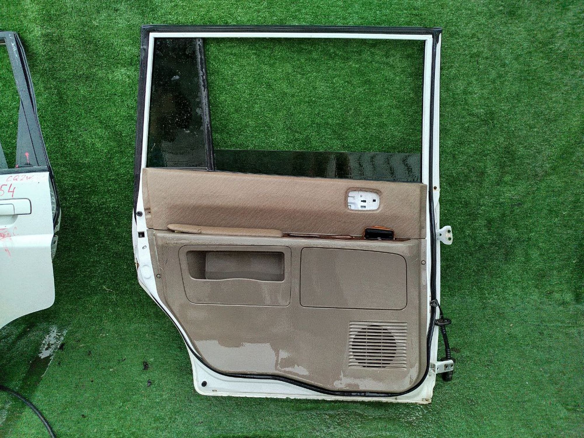 658 дверь на MITSUBISHI DION CR6W, 6500 рублей, Невинномысск