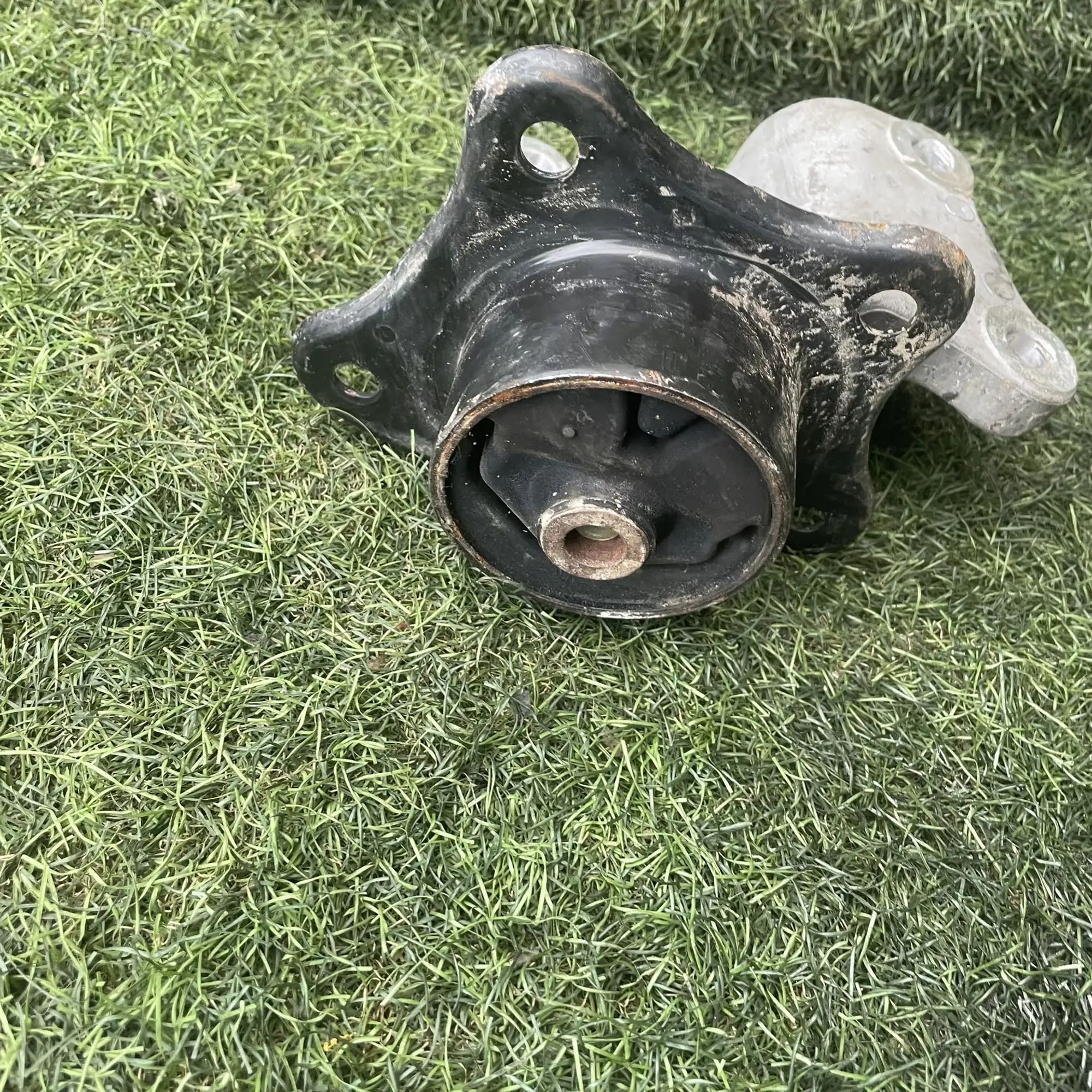 https://ycs.partsauto.market/partsauto-images/thmbs/userImages/772e461030aea93f4dbb6447c0f924d3/part/34aa1ebe-4283-42e4-8d75-13c7301907ce_1776925817362.jpg