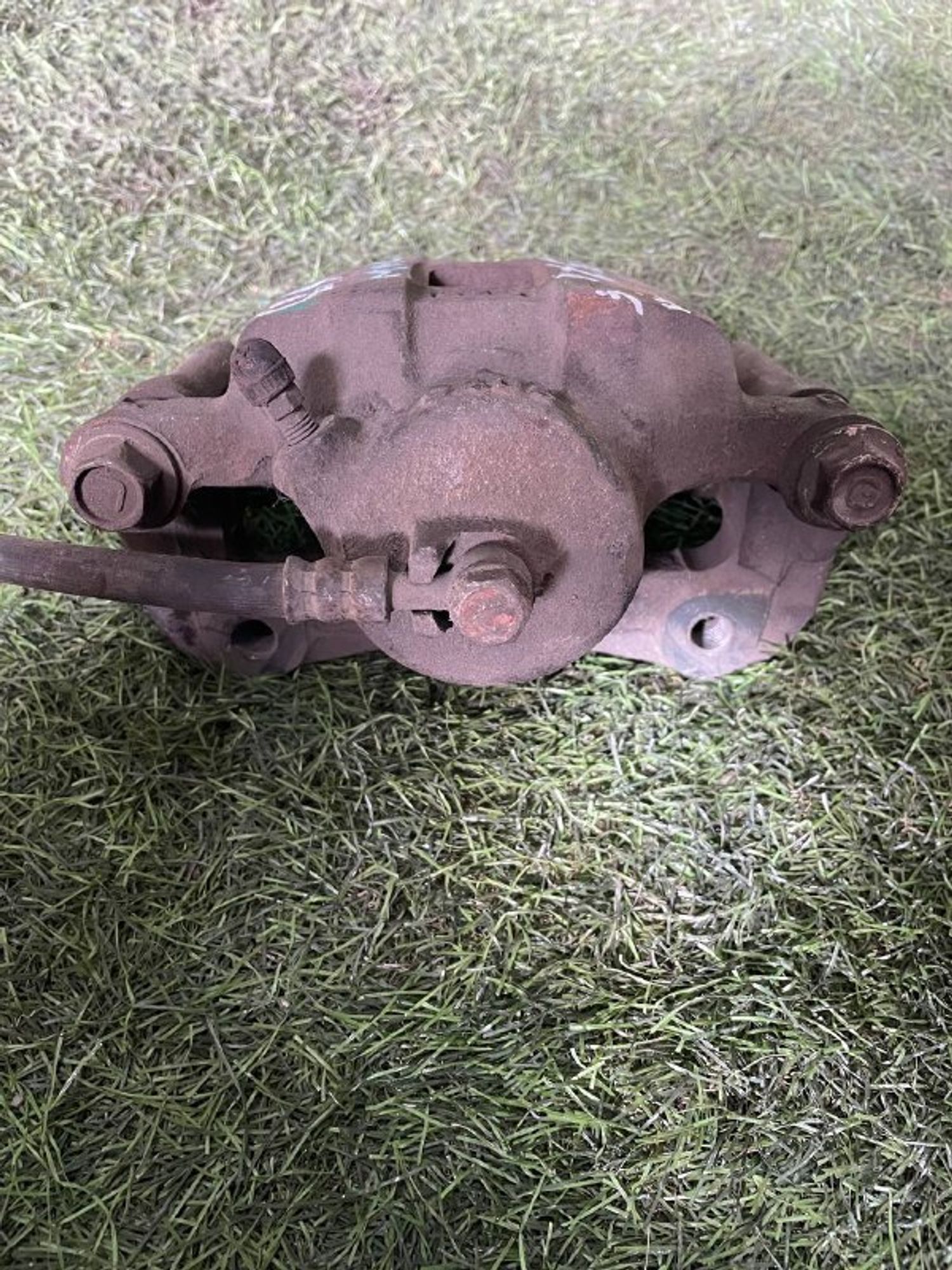 370 Суппорт тормозной передний левый MITSUBISHI LANCER CS2A, 3000 рублей, Невинномысск