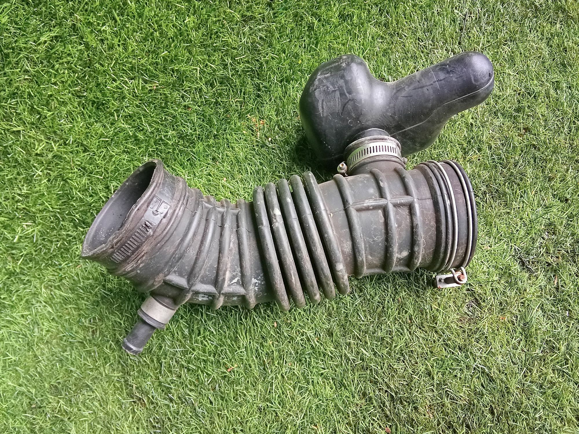 https://ycs.partsauto.market/partsauto-images/thmbs/userImages/772e461030aea93f4dbb6447c0f924d3/part/36101d76-185d-4be6-a601-0e70e687c605_1737542268969.jpg