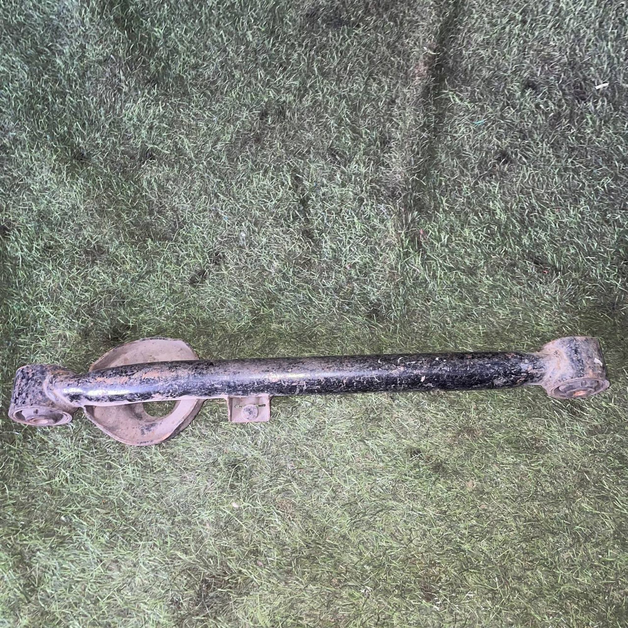 108 Рычаг задний правый нижний Mazda Bongo SGLW, 2000 рублей, Невинномысск