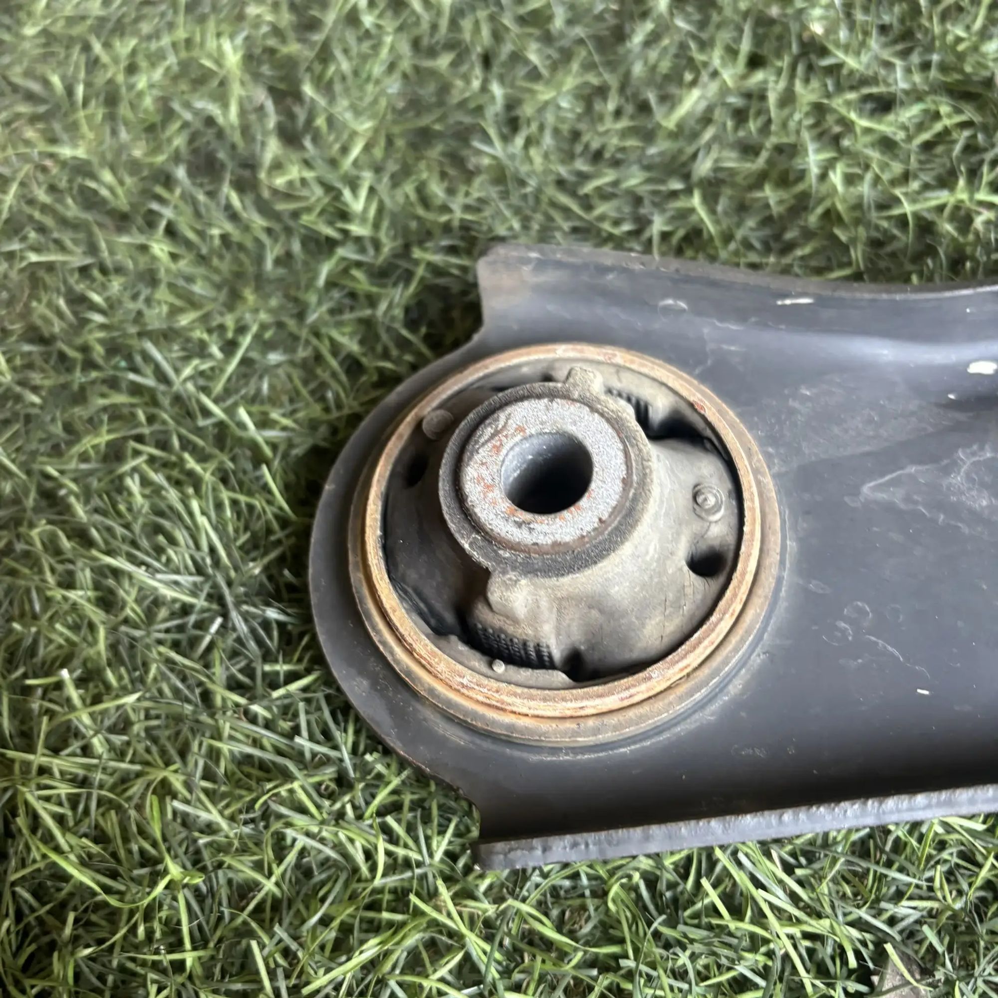 https://ycs.partsauto.market/partsauto-images/thmbs/userImages/772e461030aea93f4dbb6447c0f924d3/part/365818ef-8460-4d31-a417-cbbc1c6362ff_1777097818038.jpg