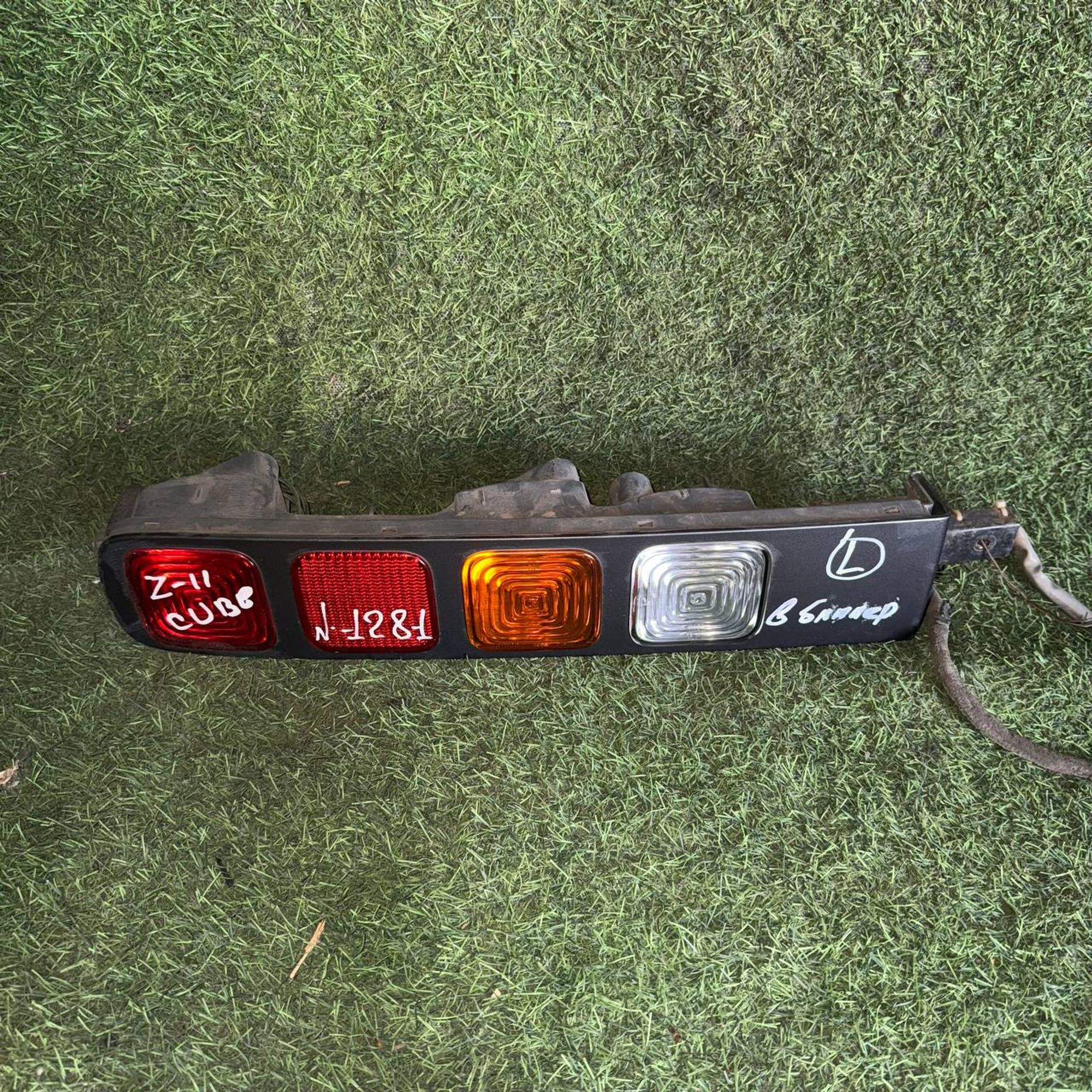 1281 Фонарь задний левый NISSAN CUBE Z11, 4000 рублей, Невинномысск