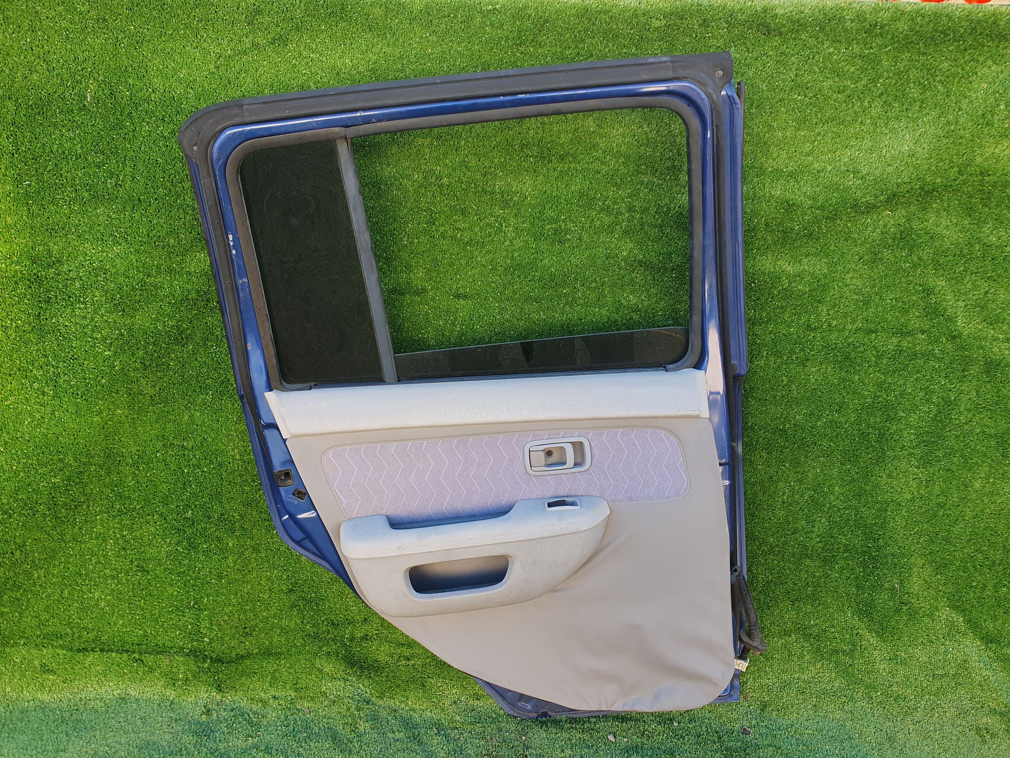 1336 дверь на NISSAN CUBE Z10, 7000 рублей, Невинномысск